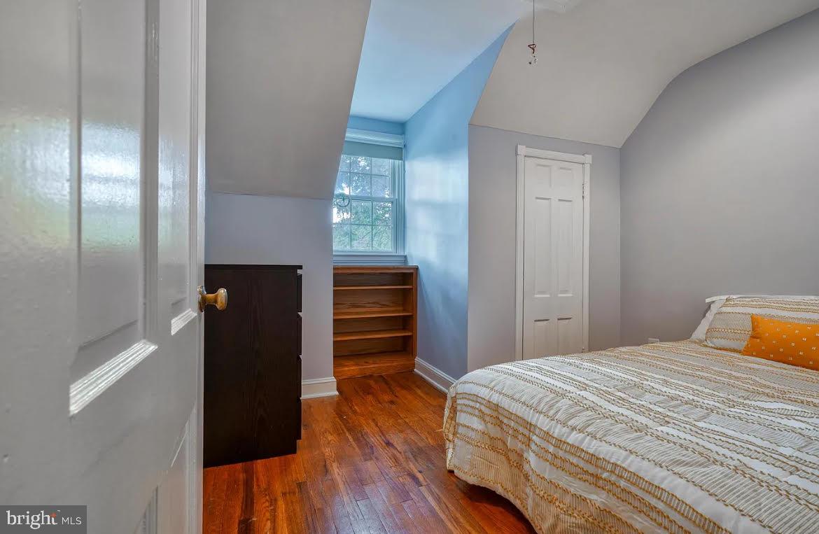 CHARLES TERRACE - Residential
