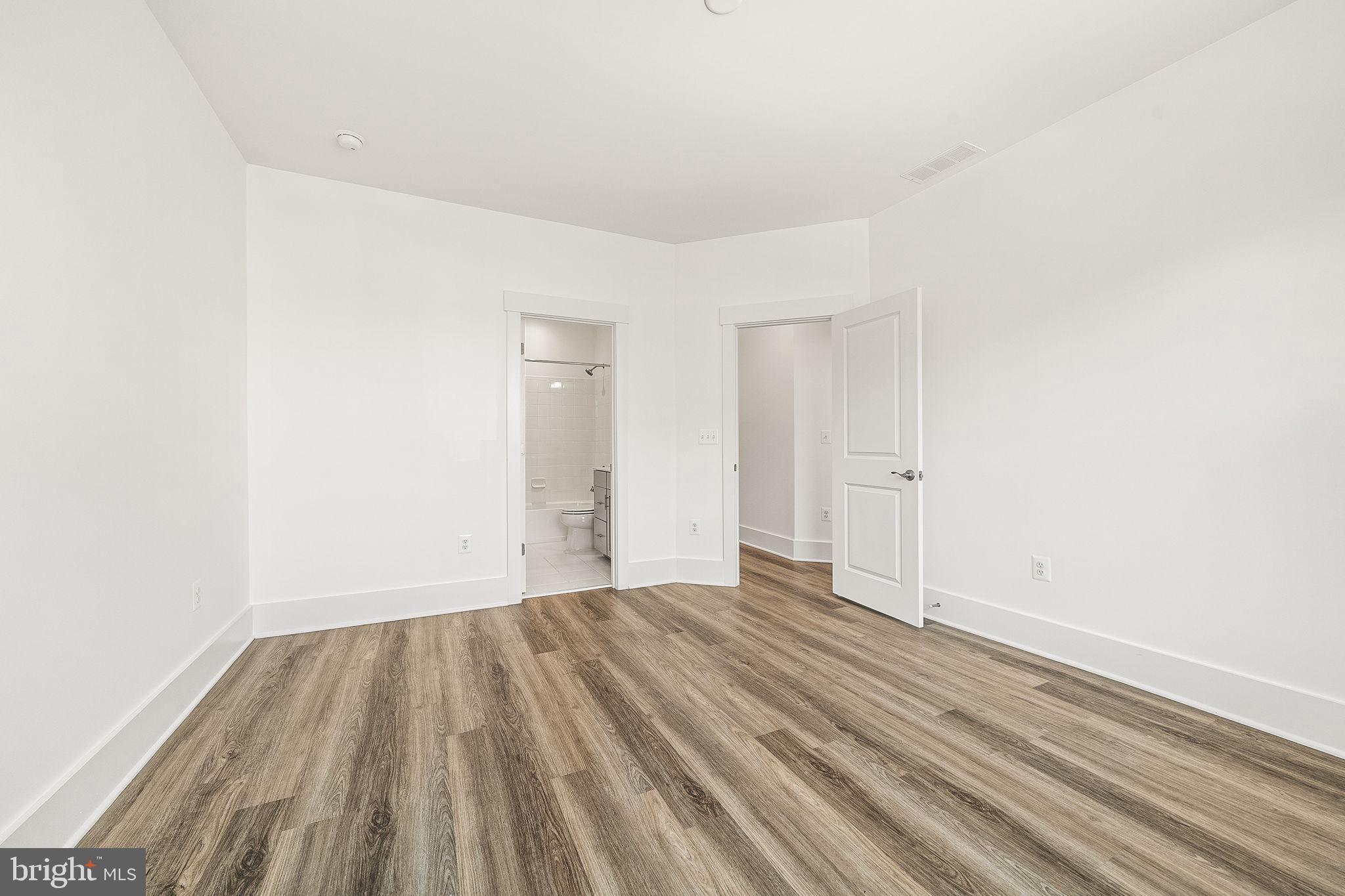 POTOMAC SHORES - Residential