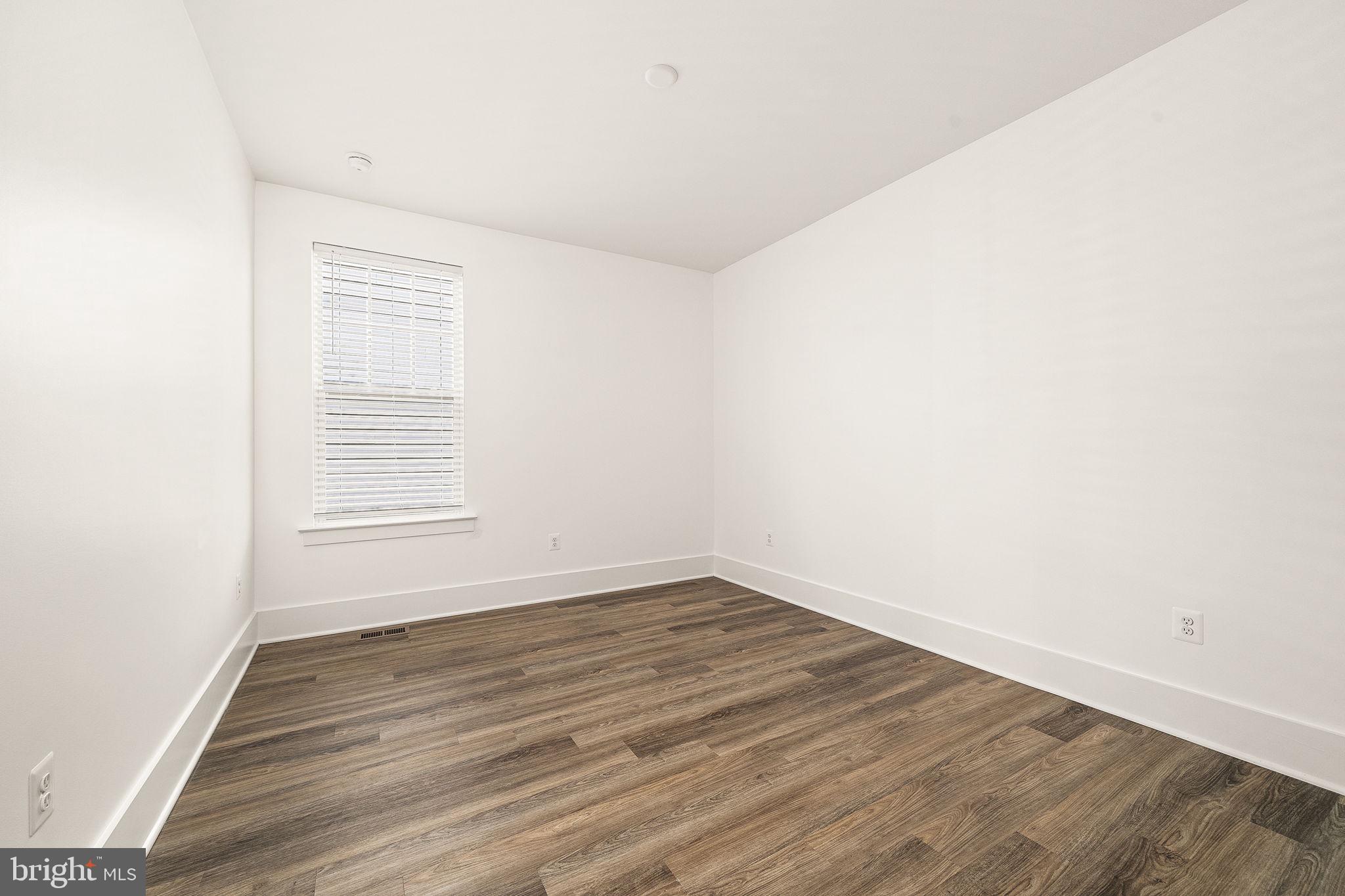 POTOMAC SHORES - Residential