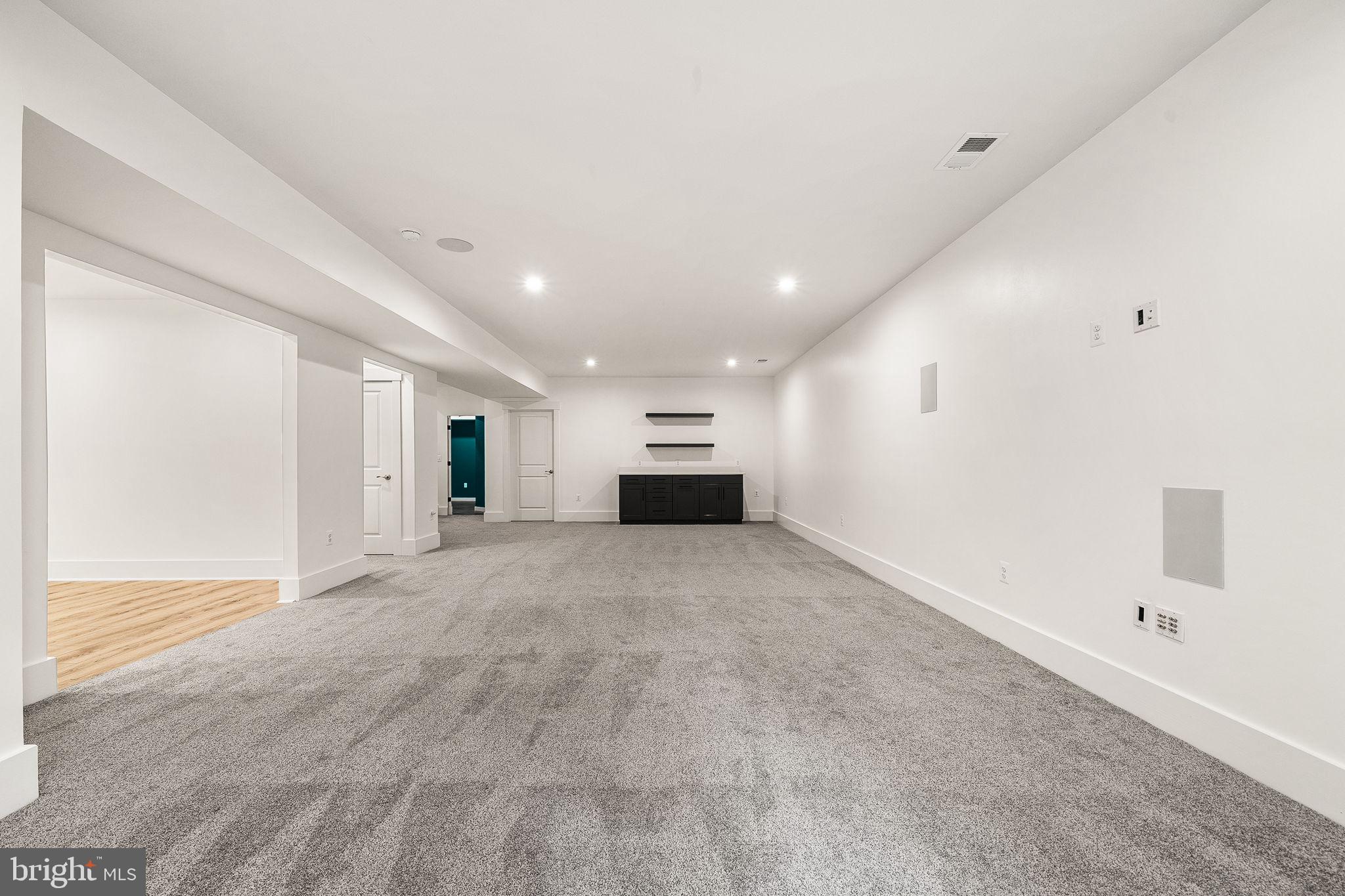 POTOMAC SHORES - Residential