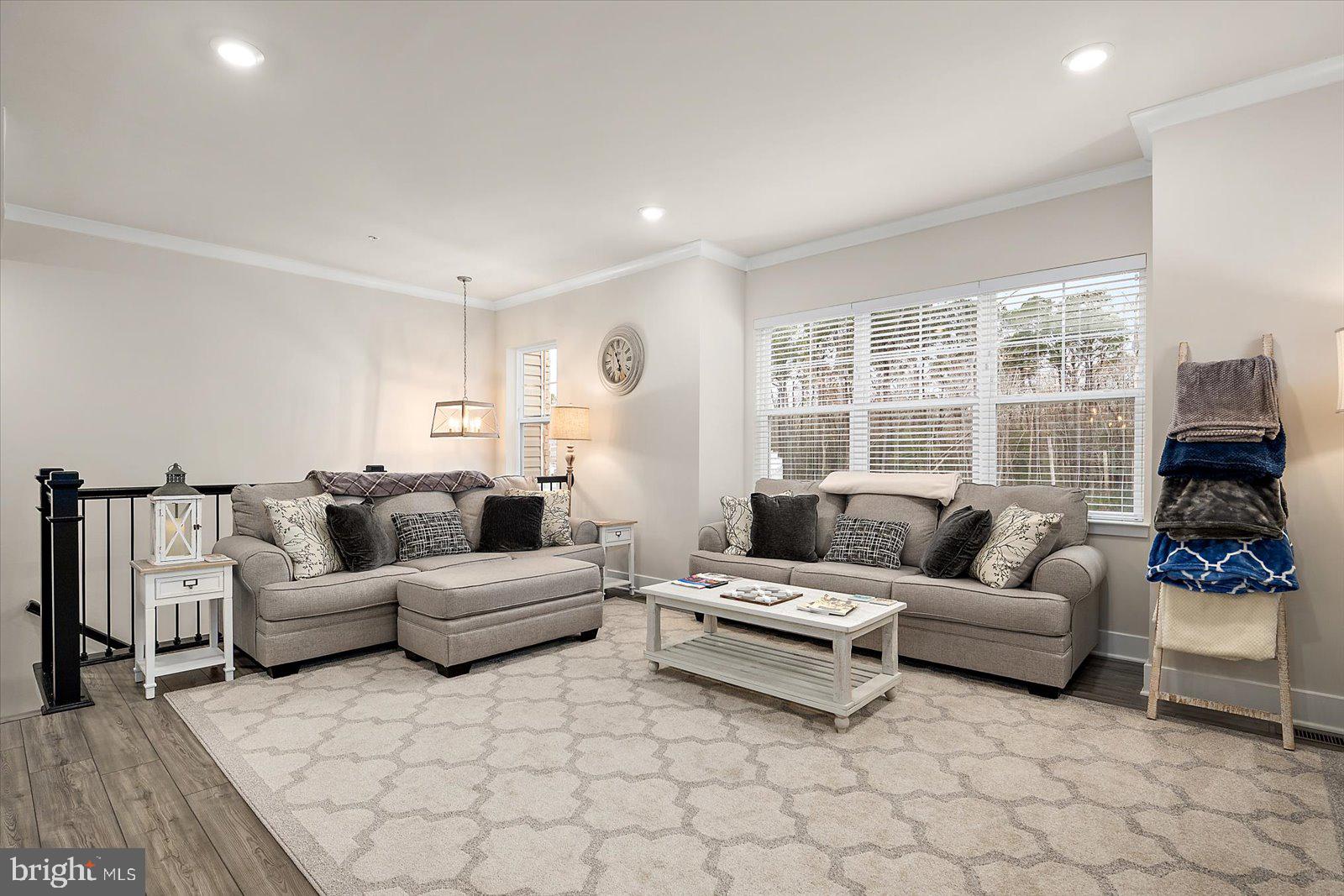 SEA OAKS VILLAGE - Residential