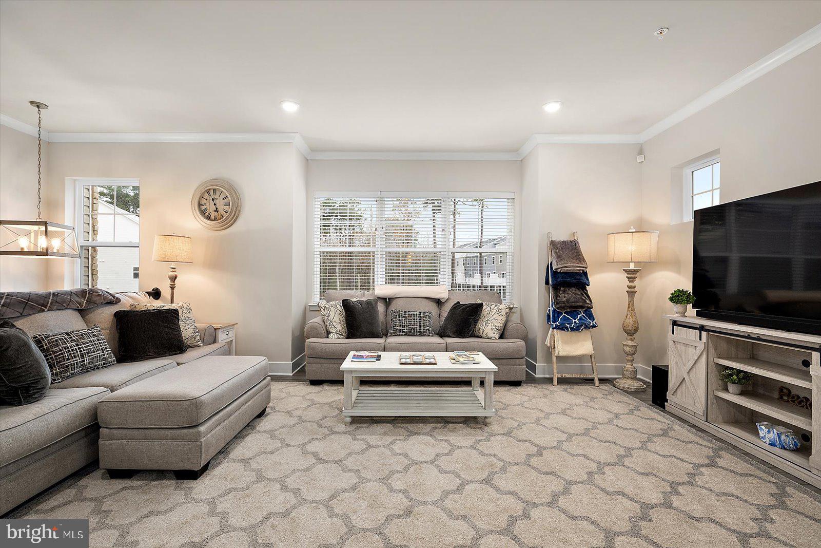 SEA OAKS VILLAGE - Residential