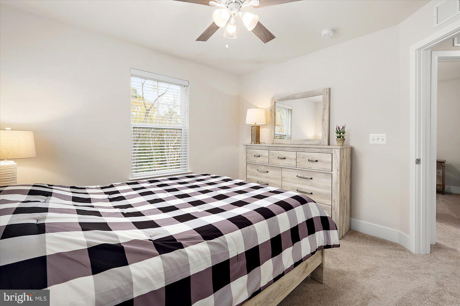 SEA OAKS VILLAGE - Residential