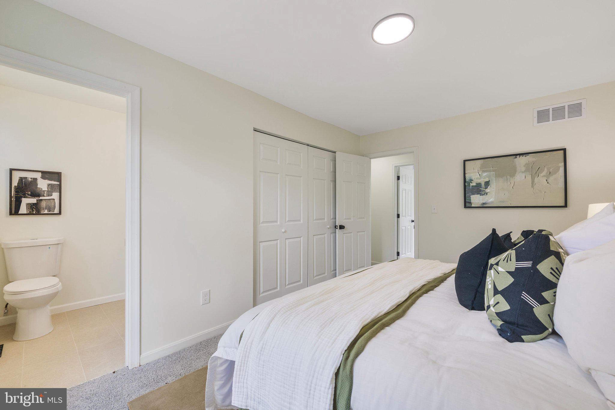 SHORELAND - Residential
