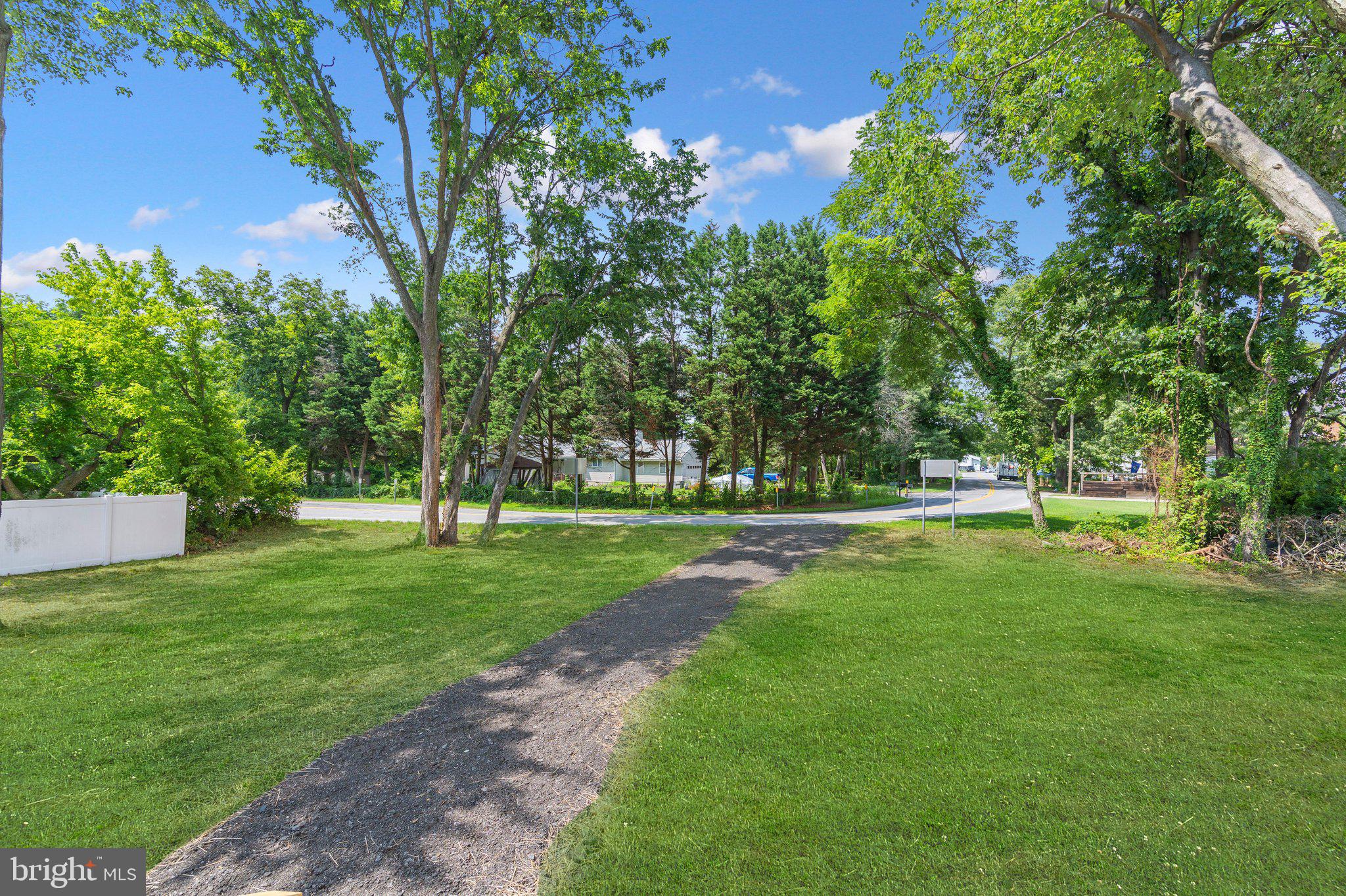 SHORELAND - Residential