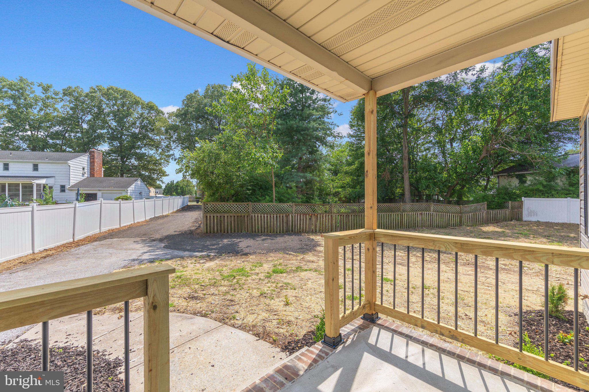 SHORELAND - Residential