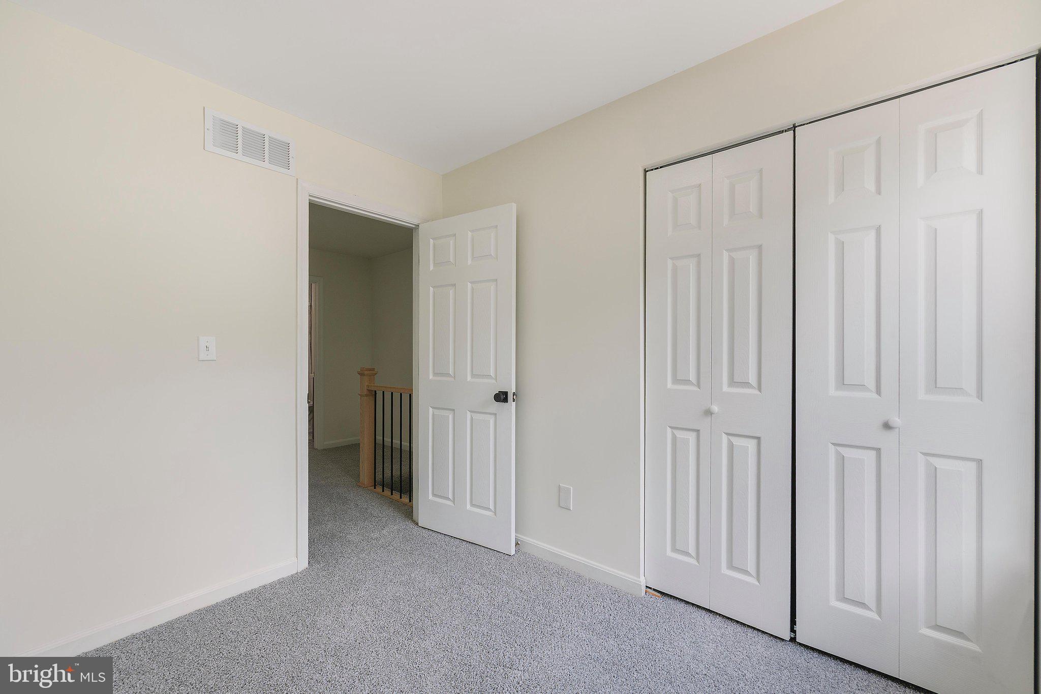 SHORELAND - Residential