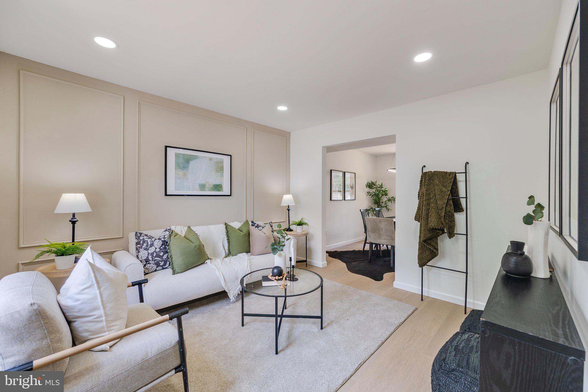 SHORELAND - Residential