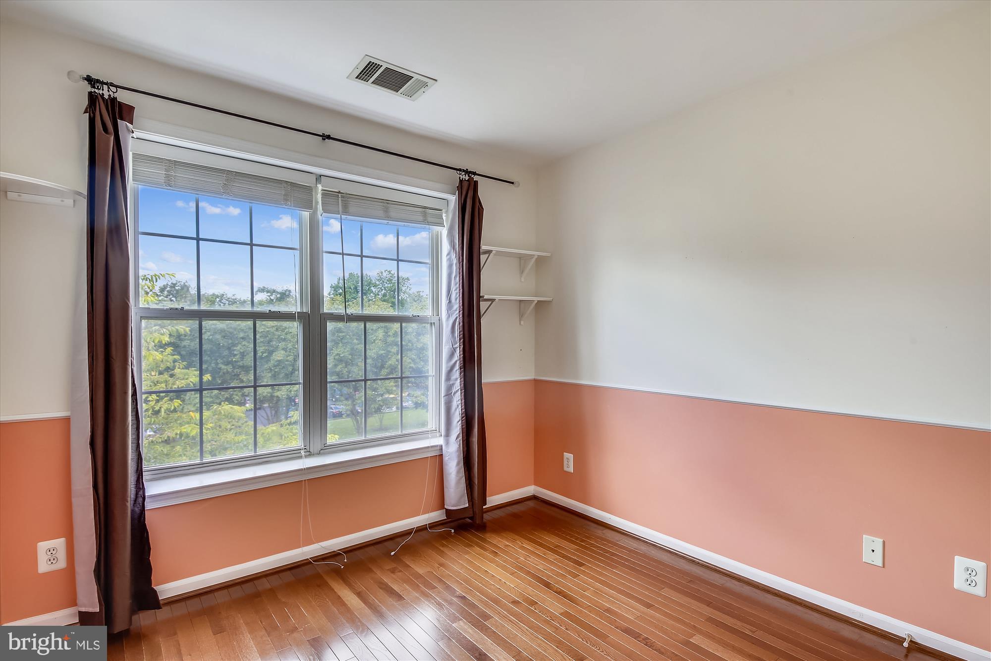 OVERLOOK - Residential Lease