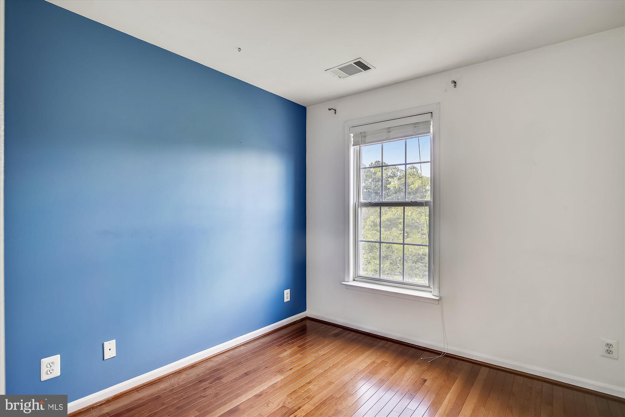 OVERLOOK - Residential Lease
