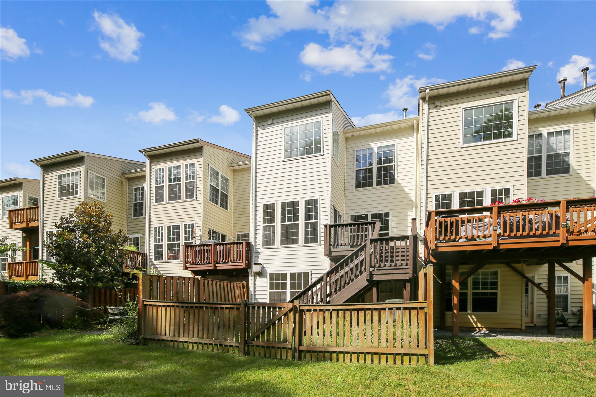 OVERLOOK - Residential Lease