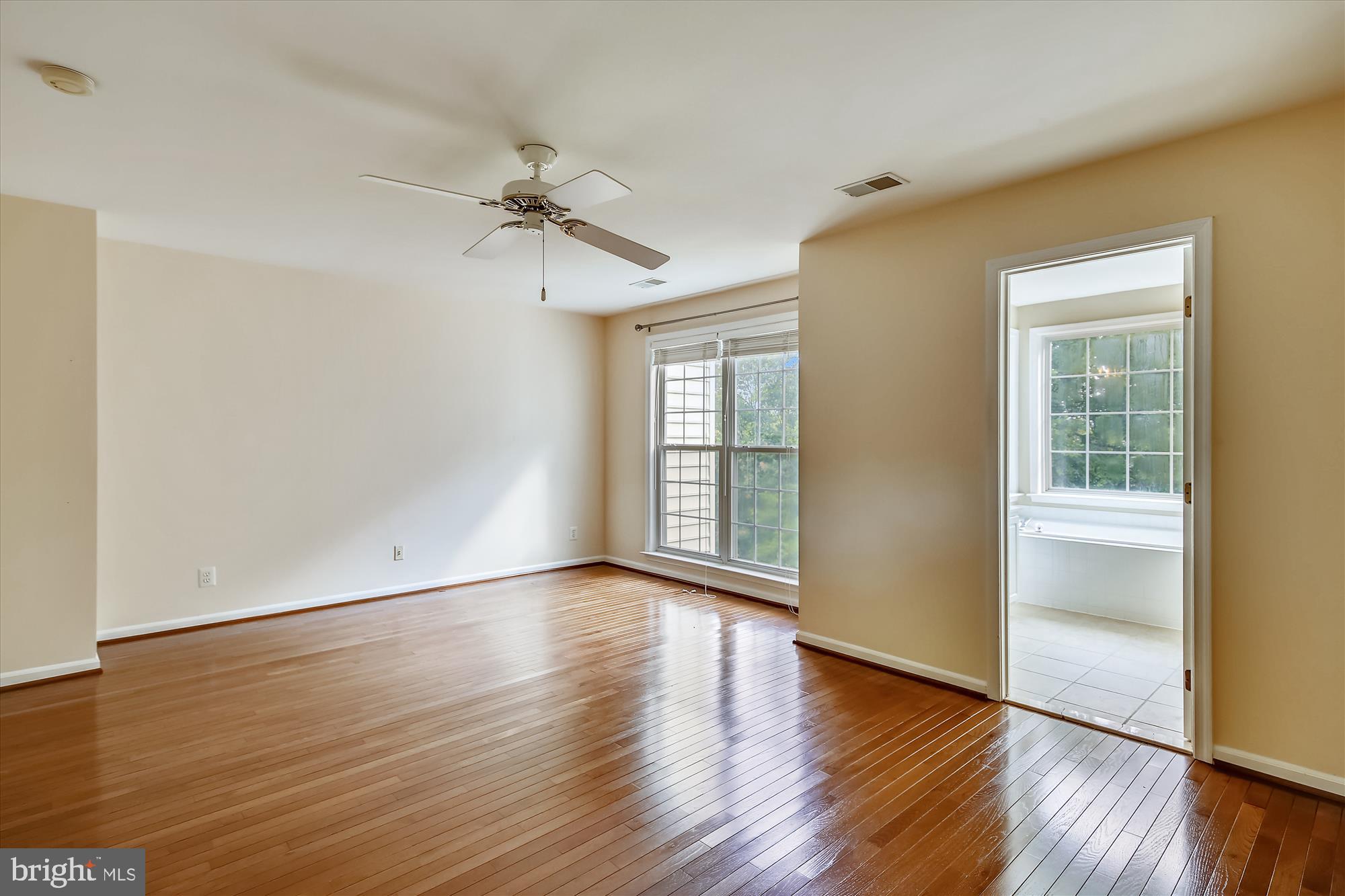 OVERLOOK - Residential Lease