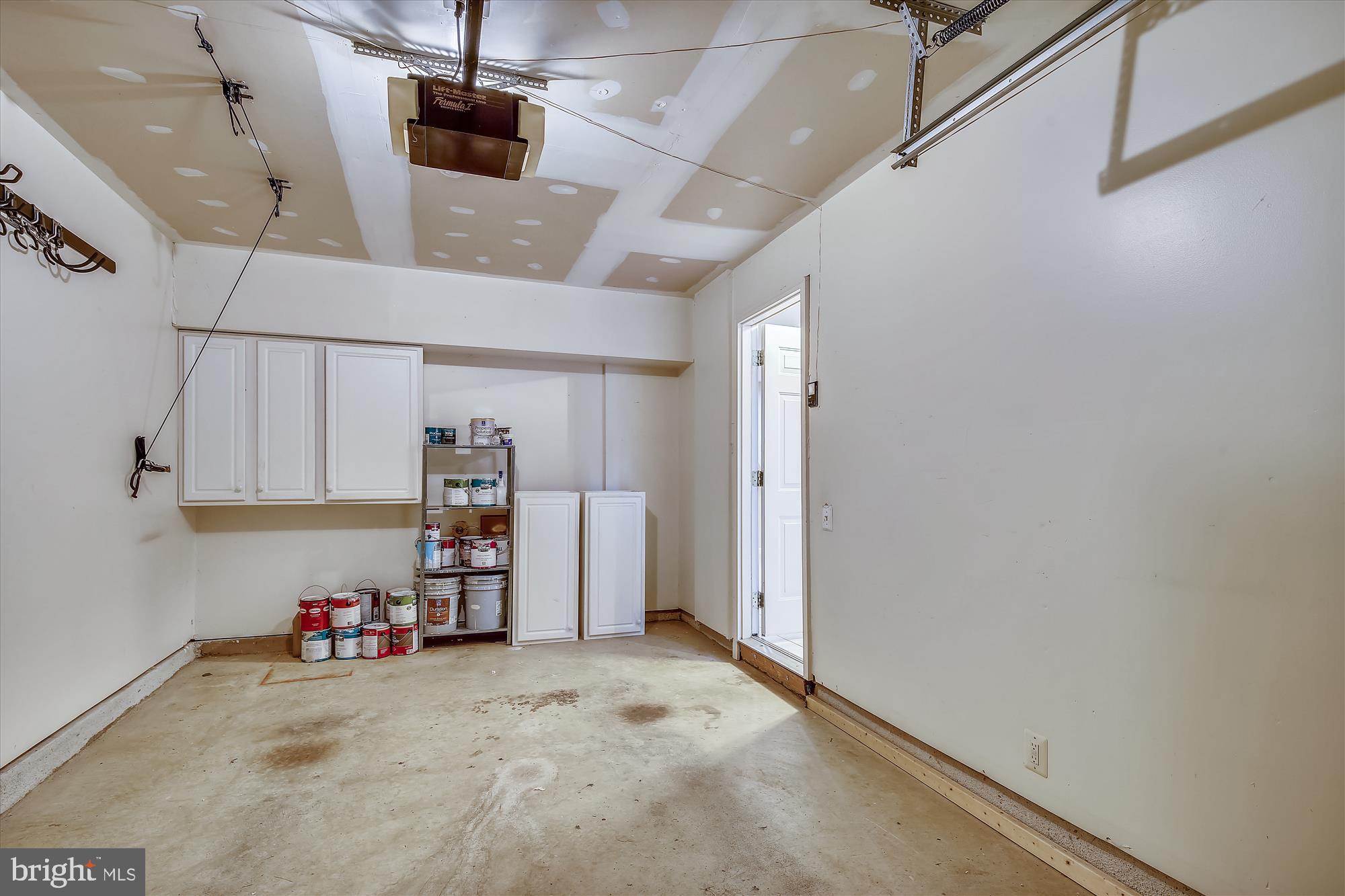 OVERLOOK - Residential Lease