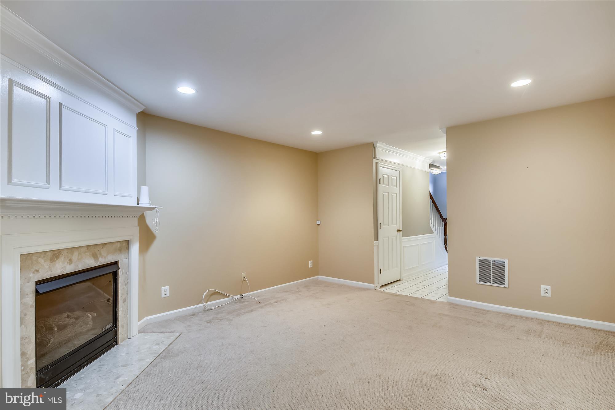 OVERLOOK - Residential Lease