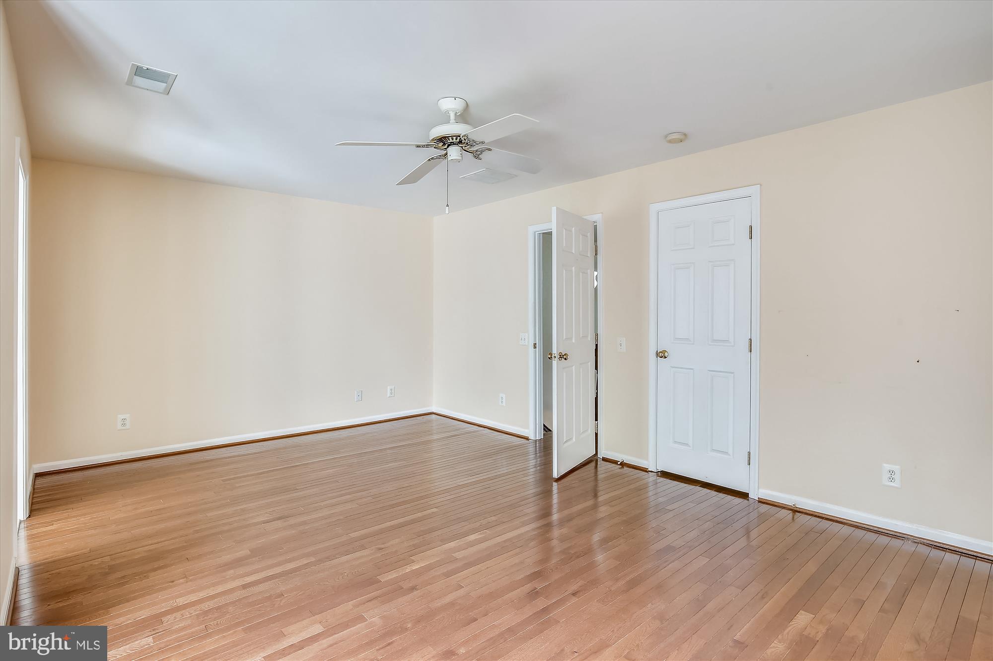 OVERLOOK - Residential Lease