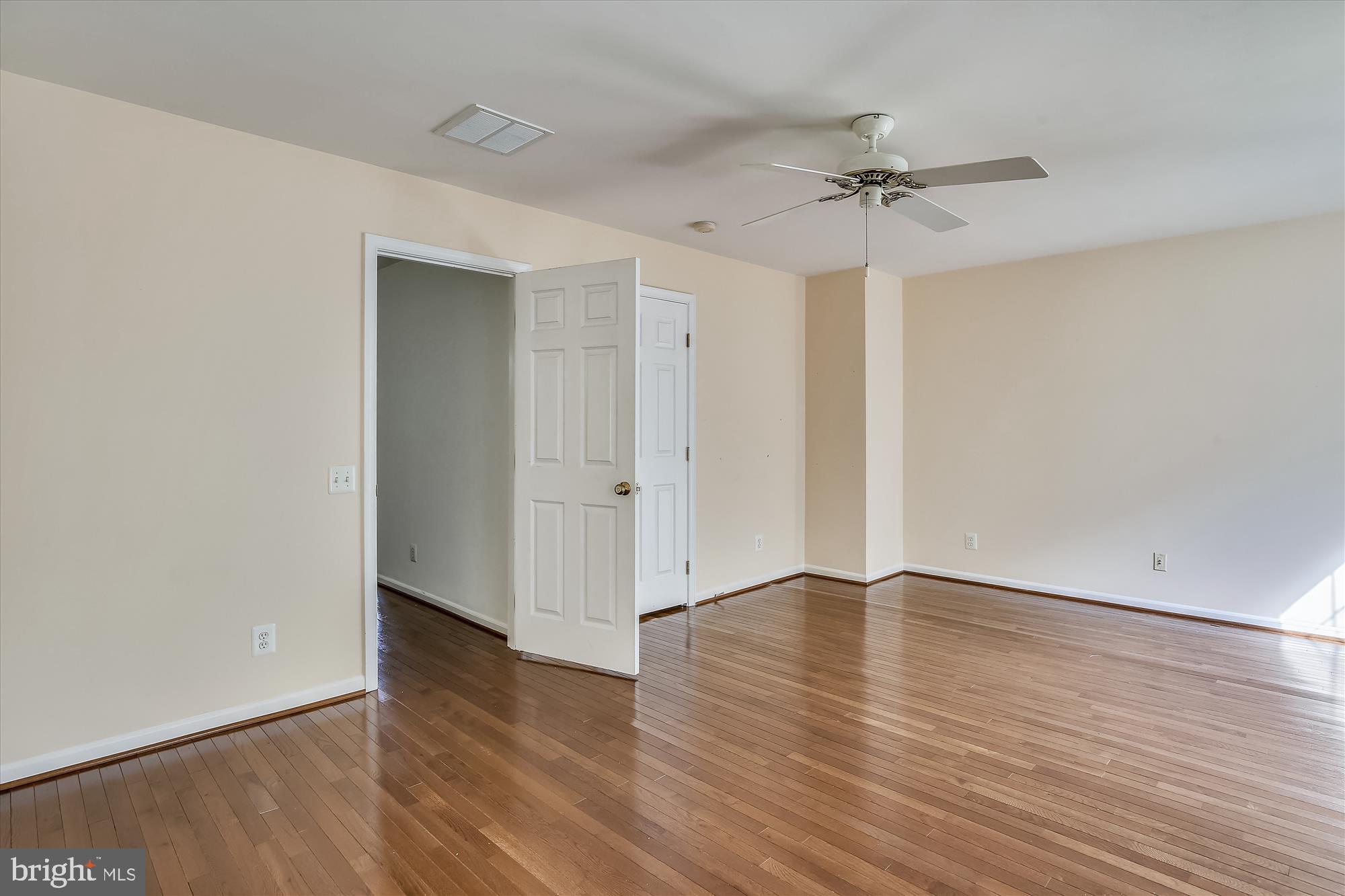 OVERLOOK - Residential Lease