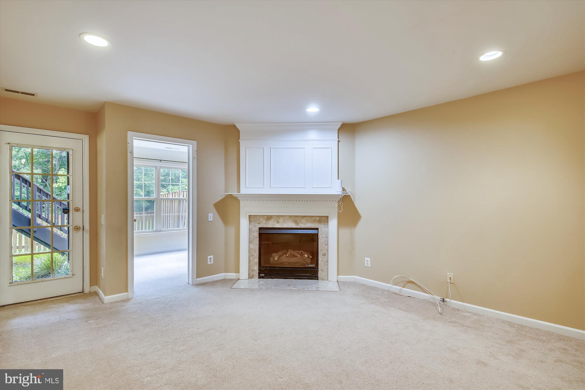 OVERLOOK - Residential Lease