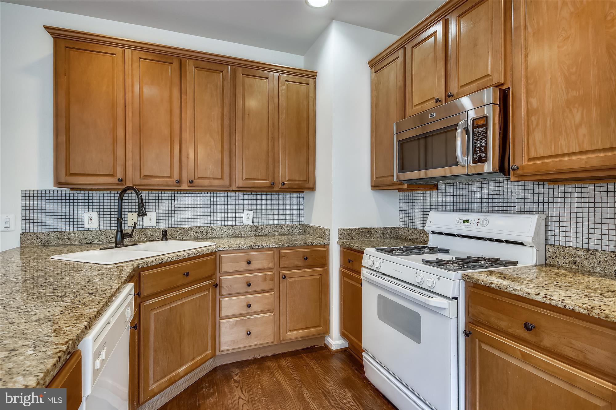 OVERLOOK - Residential Lease