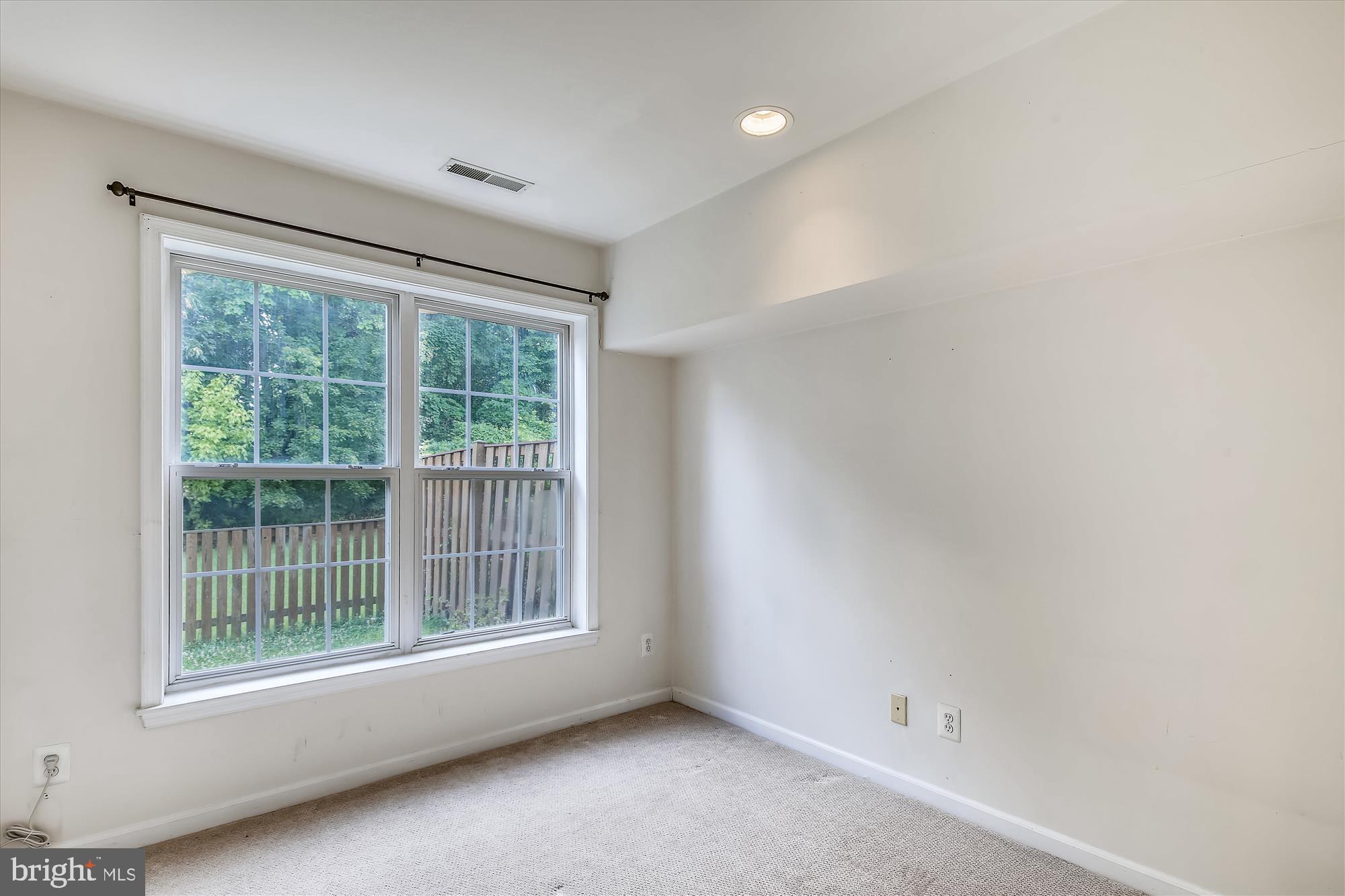 OVERLOOK - Residential Lease