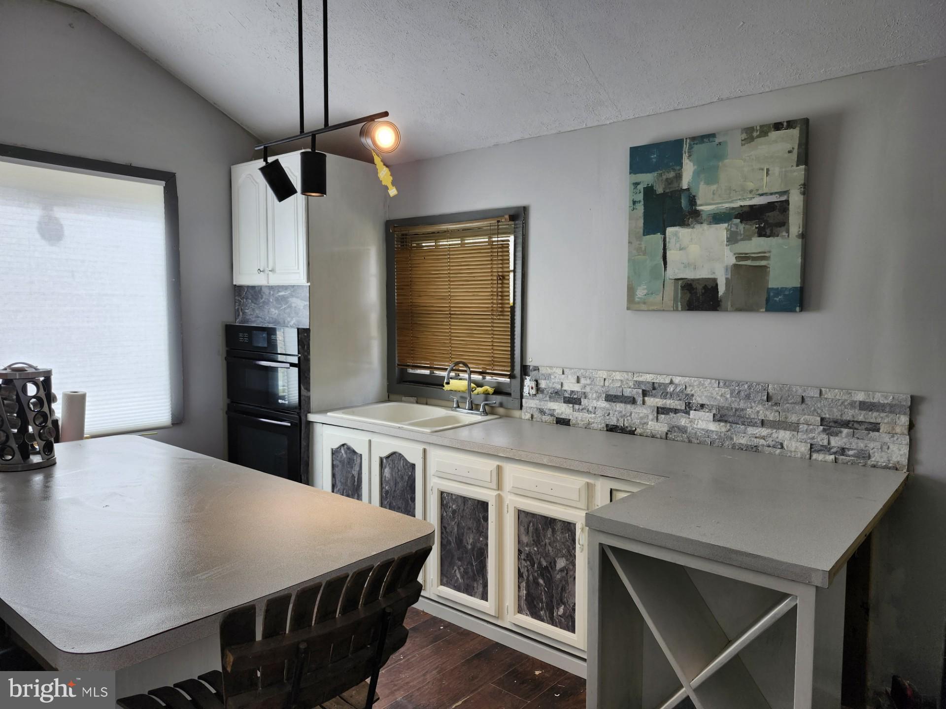 CACAPON MOUNTAIN RETREAT - Residential