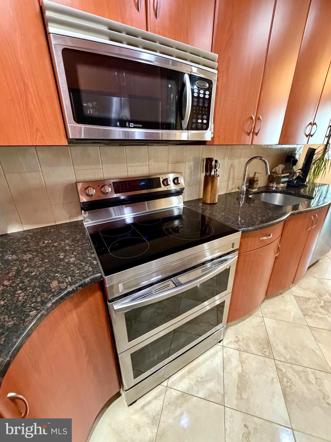 BROOKSTONE - Residential