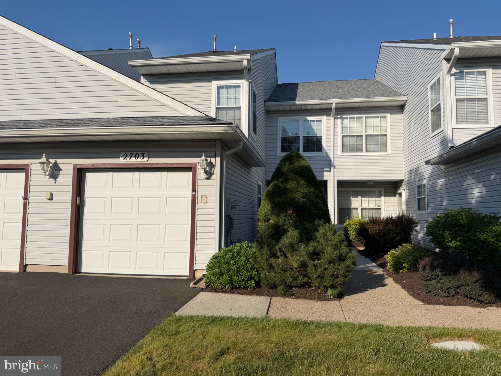BROOKSTONE - Residential