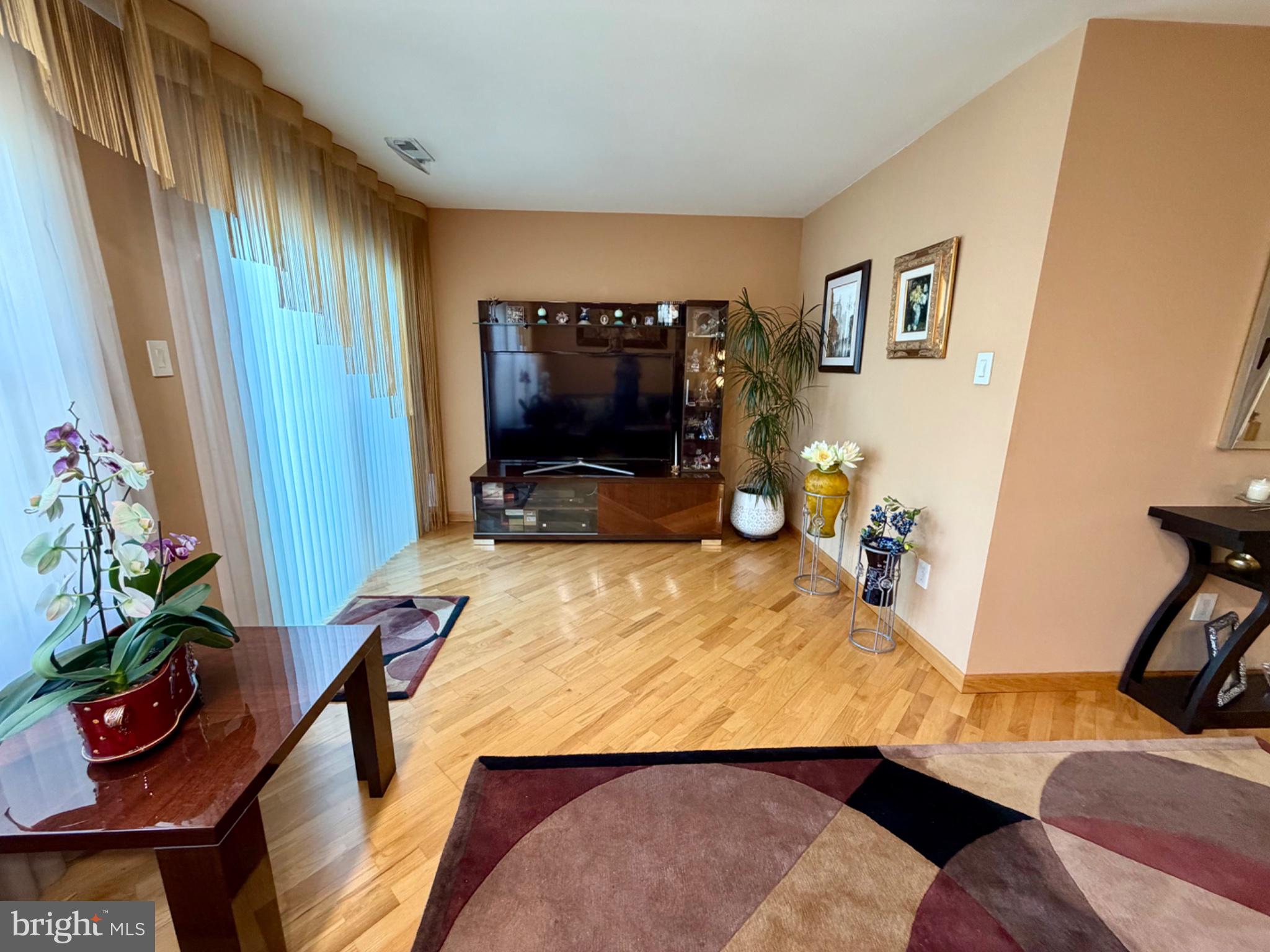 BROOKSTONE - Residential