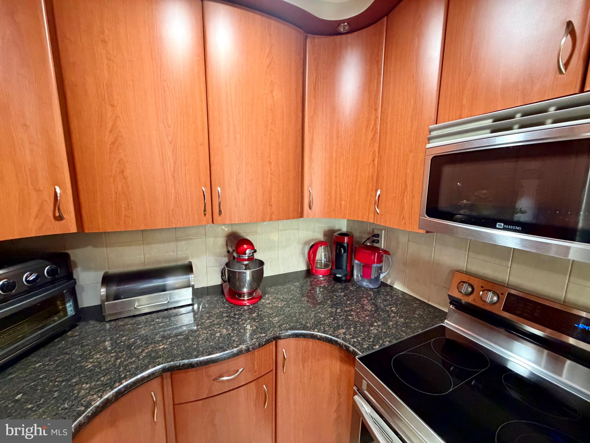 BROOKSTONE - Residential