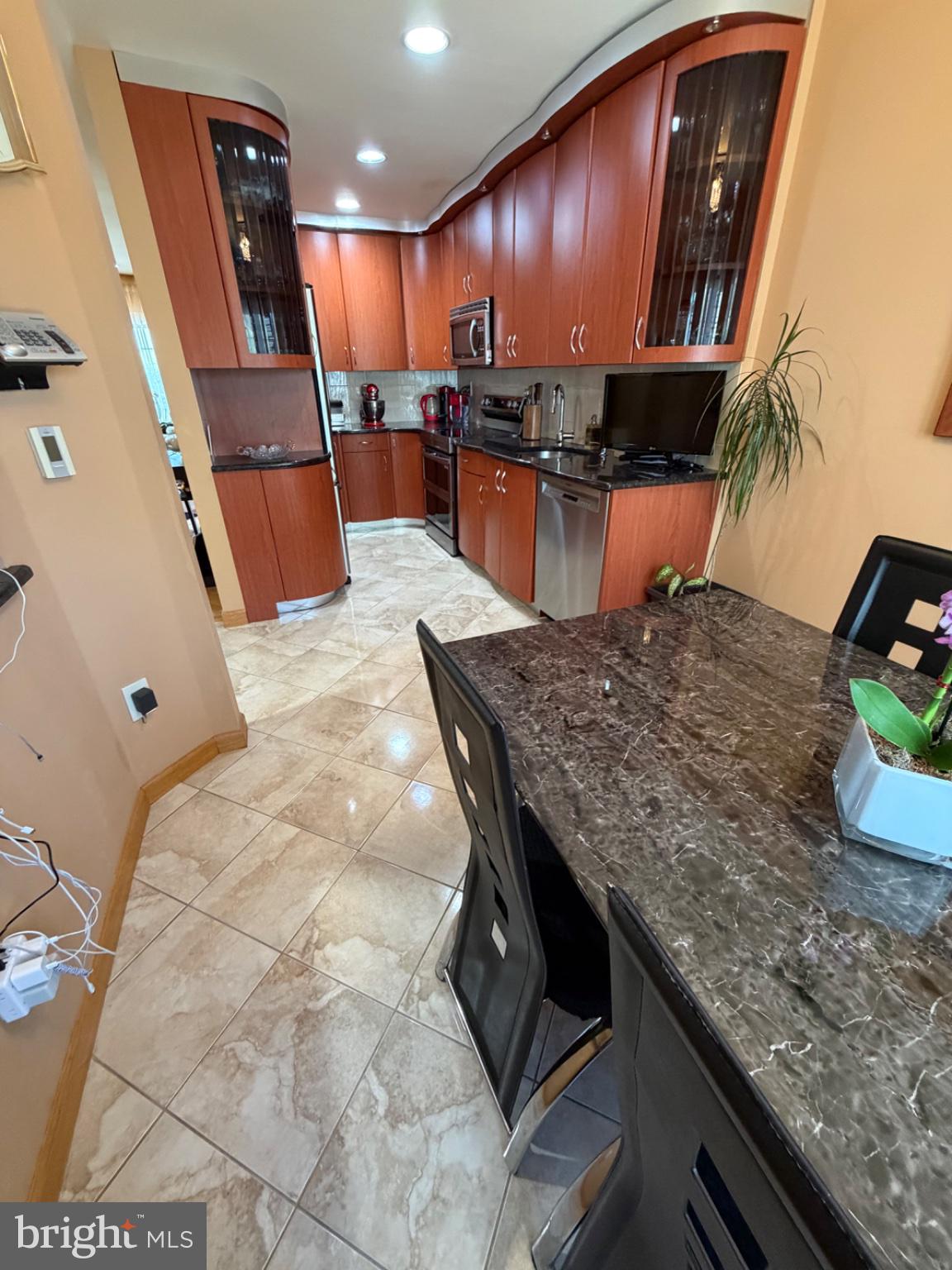 BROOKSTONE - Residential