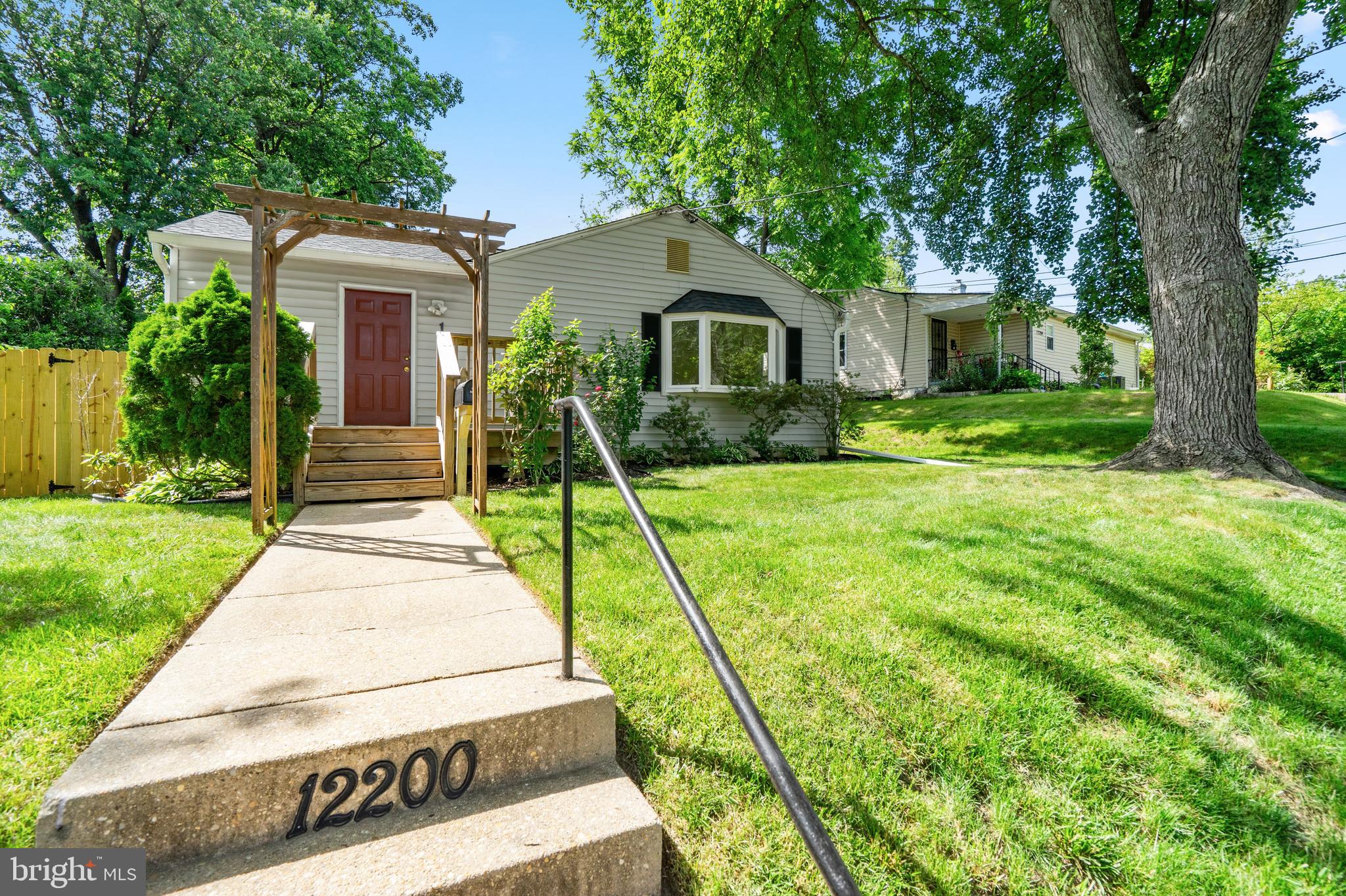 Open House this Saturday, June 13th from 11am - 1pm!
Freshly painted and move-in ready, this home blends modern updates with classic charm. The remodeled kitchen features new cabinets, backsplash, stainless steel appliances, and ample storage. The master suite includes a newly remodeled ensuite, while three additional bedrooms and a renovated bathroom on the opposite wing offer flexibility for family, guests, or a home office. Outside, enjoy a spacious backyard and a brand new front porch.