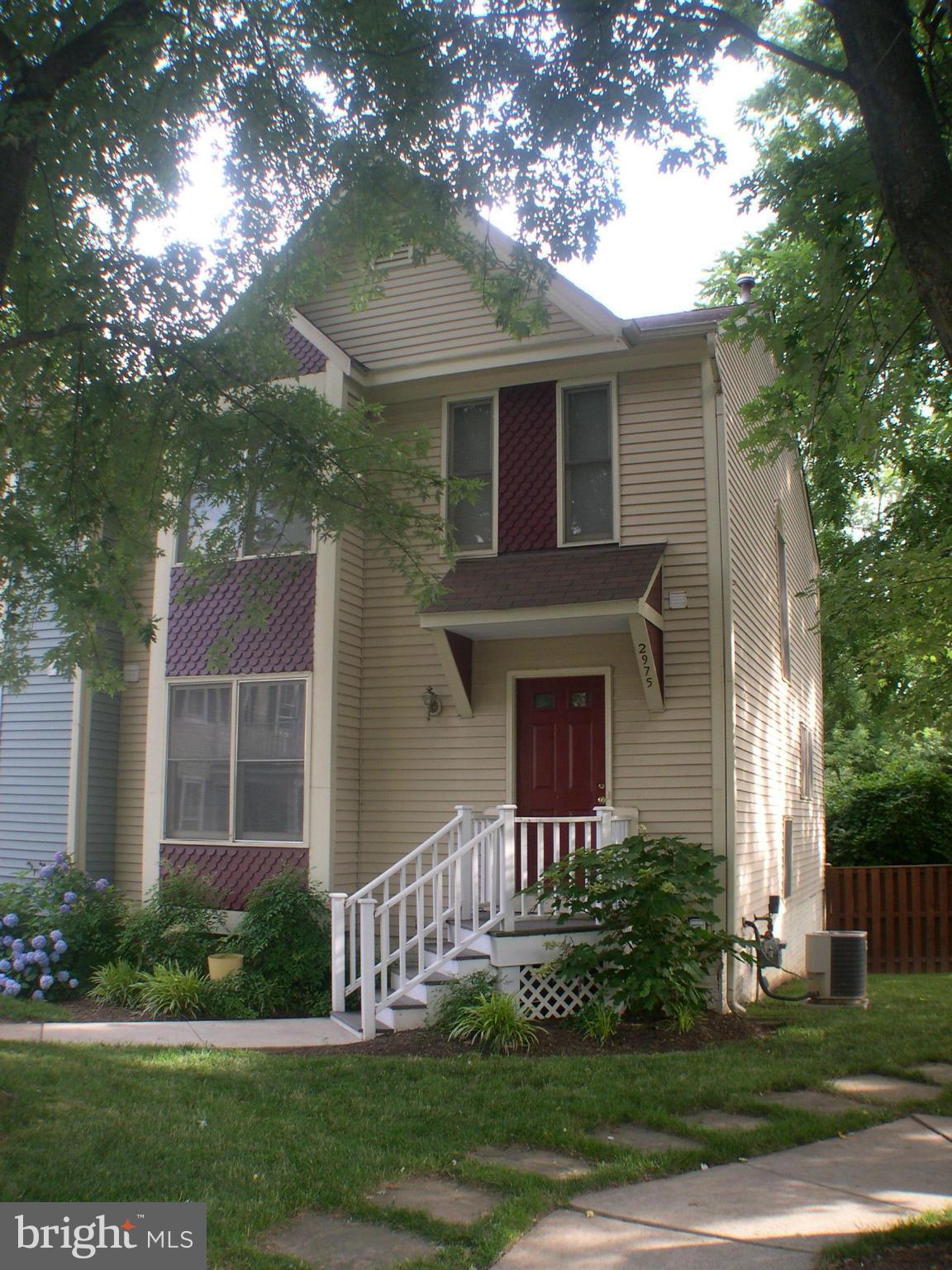 Attractive 3 level, 3 bedroom, 3.5 bath end unit townhouse in The Victorians of Flint Hill subdivision. Open floor plan with table sized kitchen and pass thru to the living room/dining room. Walk-out lower level has generous sized great room with wet bar and fireplace. Convenient Oakton location near I-66 with easy access to Tysons and DC.