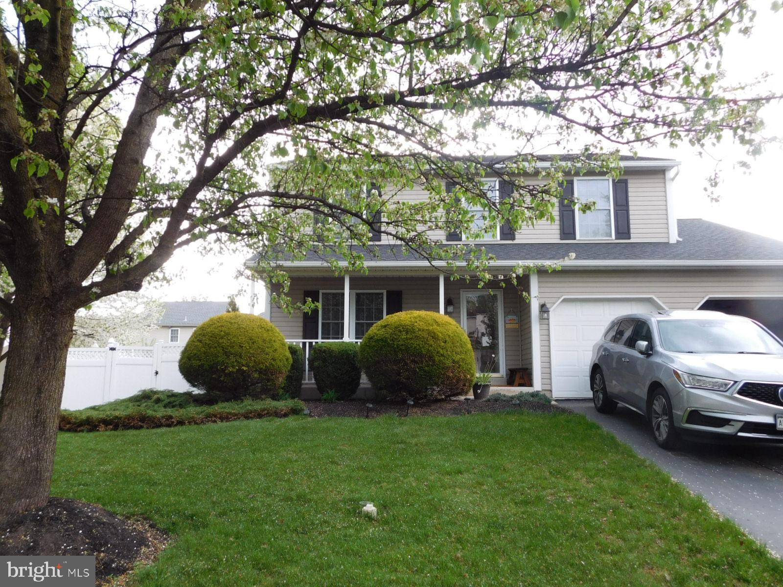 Well maintained traditional 3 bedroom 2 1/2 baths with a new roof and water heater. Economical gas heating, A/C
and cooking. Large primary owner's suite with full bath, jetted tub, standing shower and double vanity, Walk In
closet and desk area. Two spacious bedrooms and another full bath all on the upper level. The sellers had begun to
finish the lower level but have not completed it. The eat in kitchen has an island and new flooring, plenty of cabinets,
a pantry and sliders to the rear deck and yard. The half bath and laundry are just off of the kitchen. Showings to
begin Tuesday 4/18/2023 due to new water heater being installed. Call today for a private tour.
