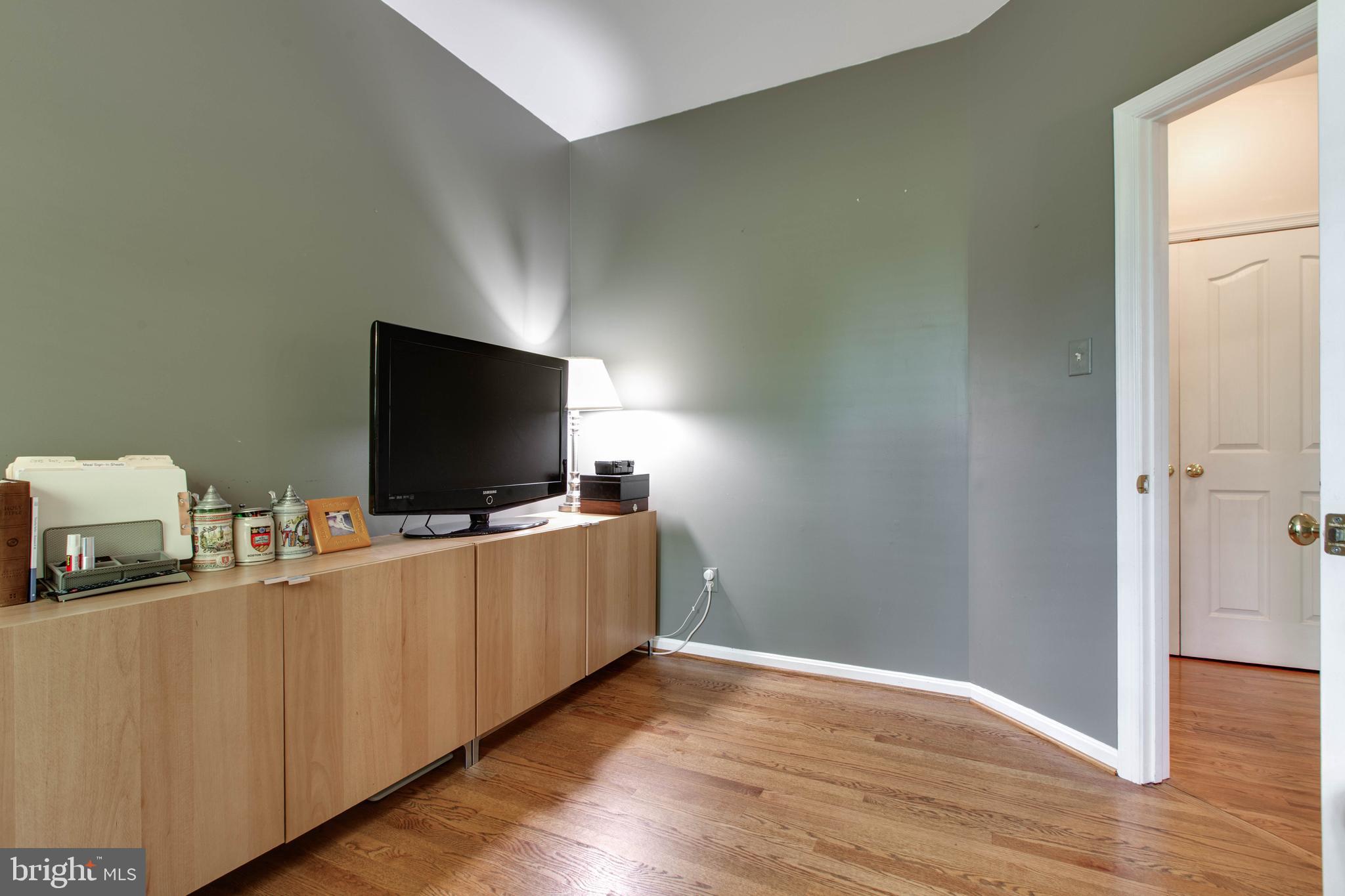 WAVERLY WOODS - Residential