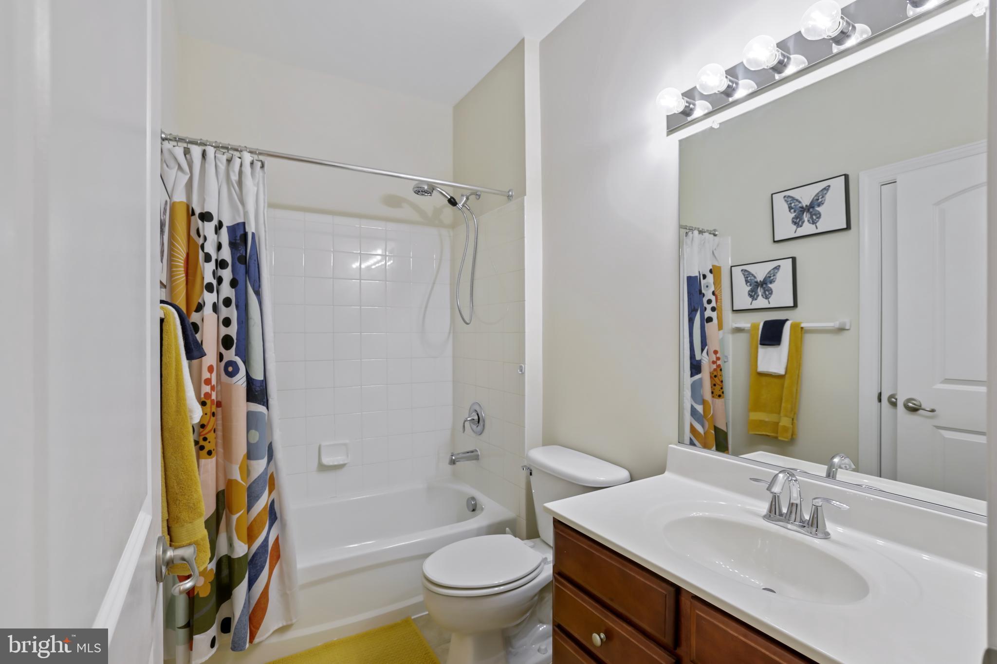 POTOMAC CLUB CONDOMINIUMS - Residential