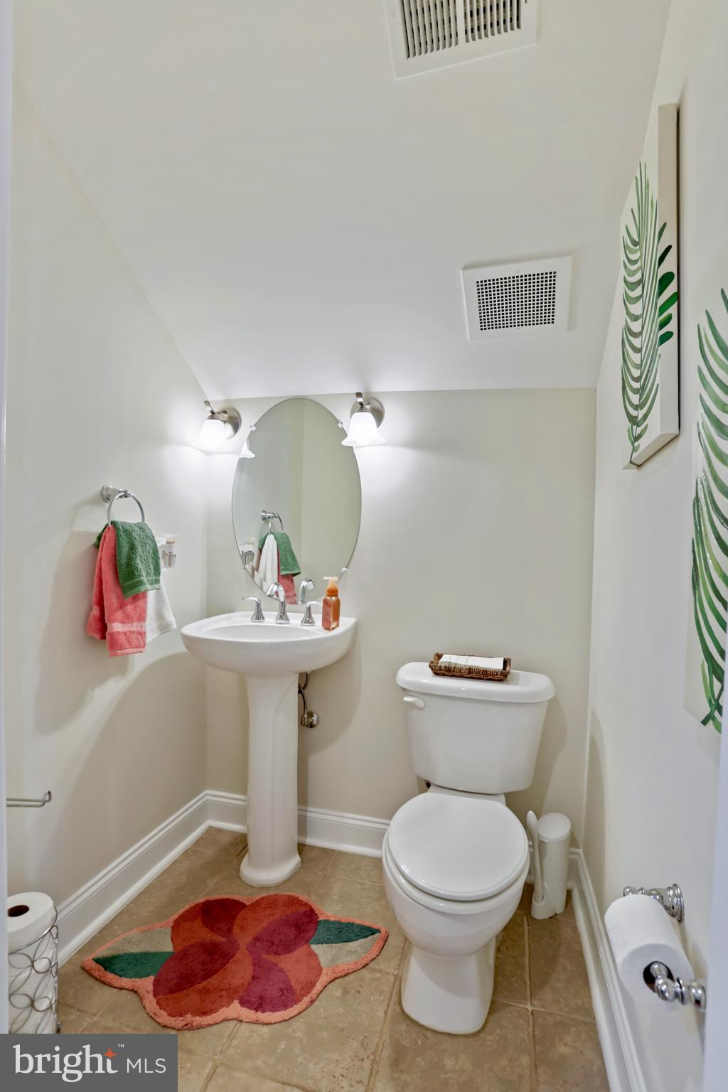 POTOMAC CLUB CONDOMINIUMS - Residential