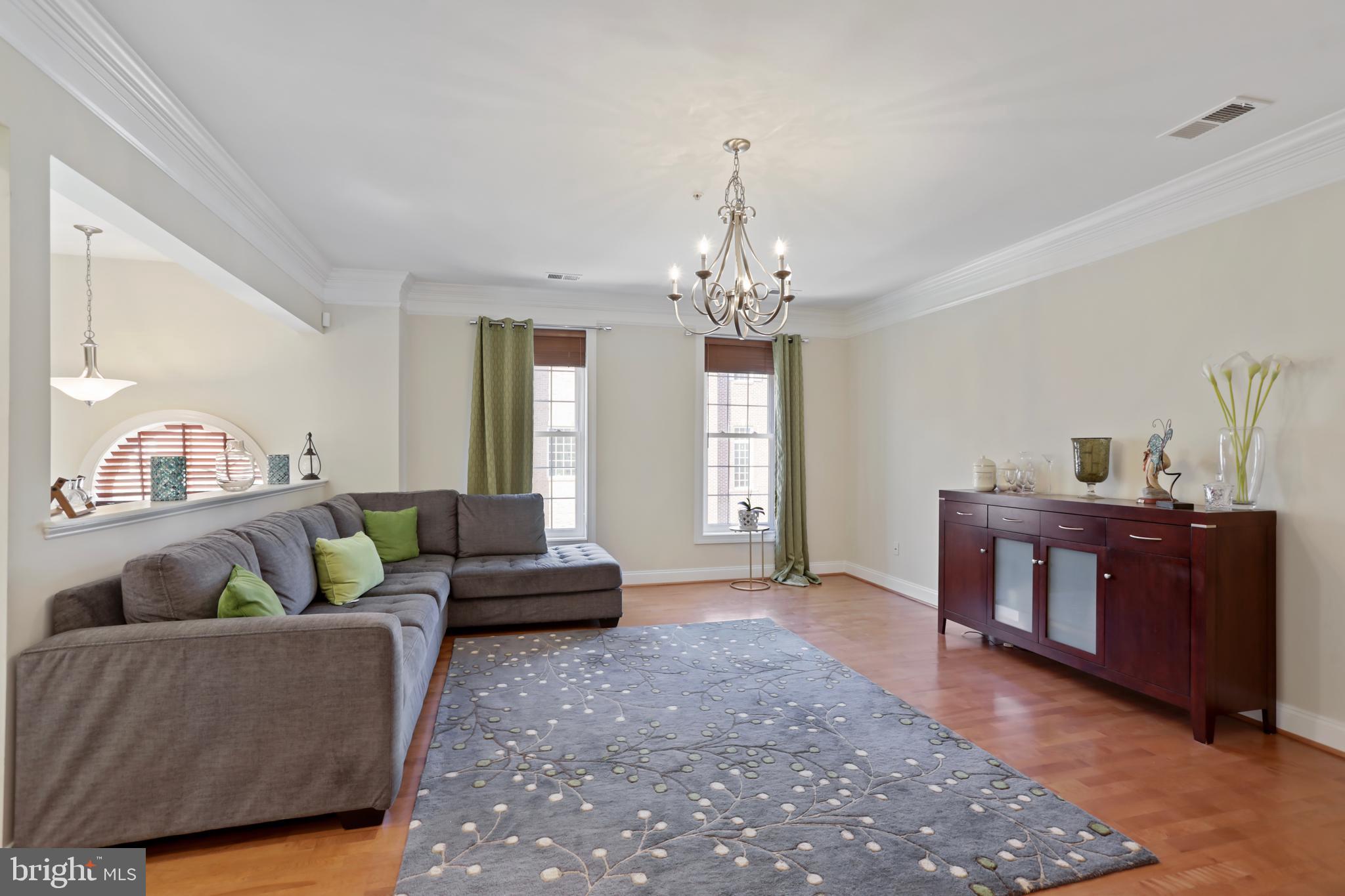 POTOMAC CLUB CONDOMINIUMS - Residential