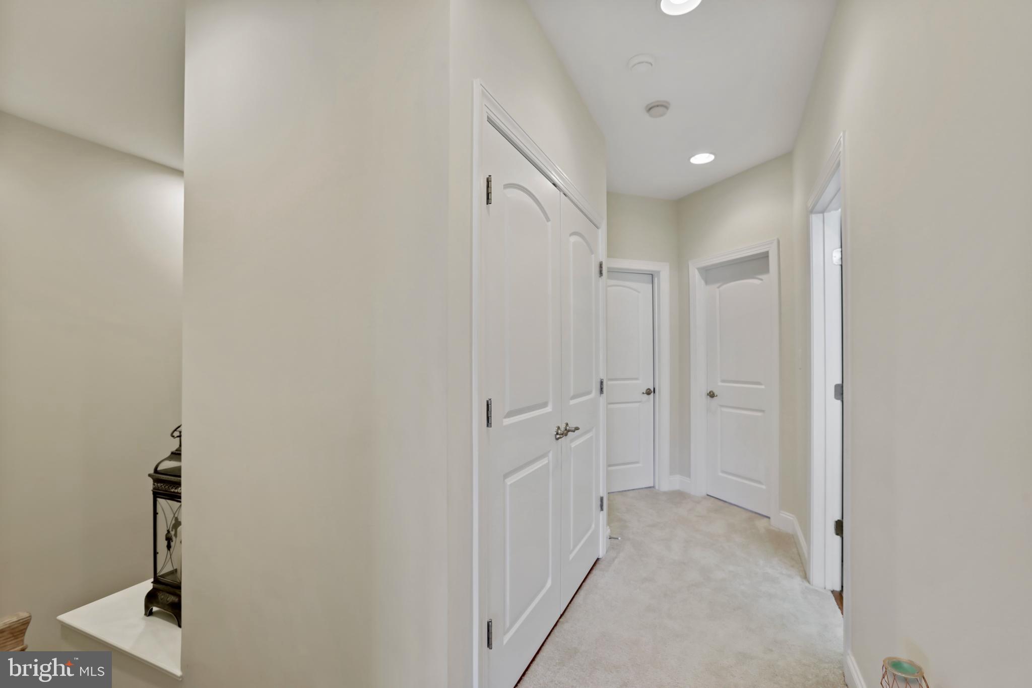 POTOMAC CLUB CONDOMINIUMS - Residential