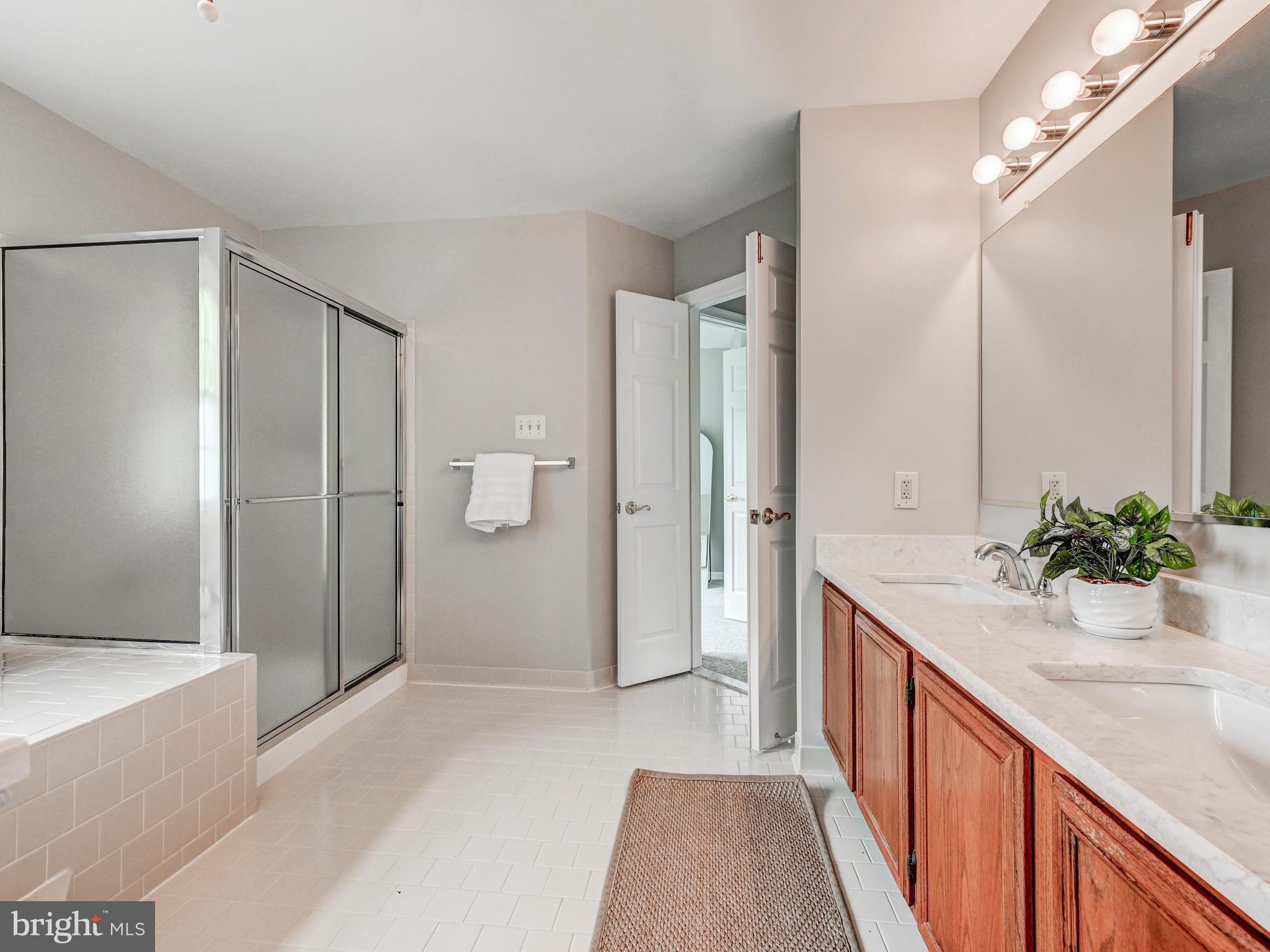 AMBER MEADOWS - Residential