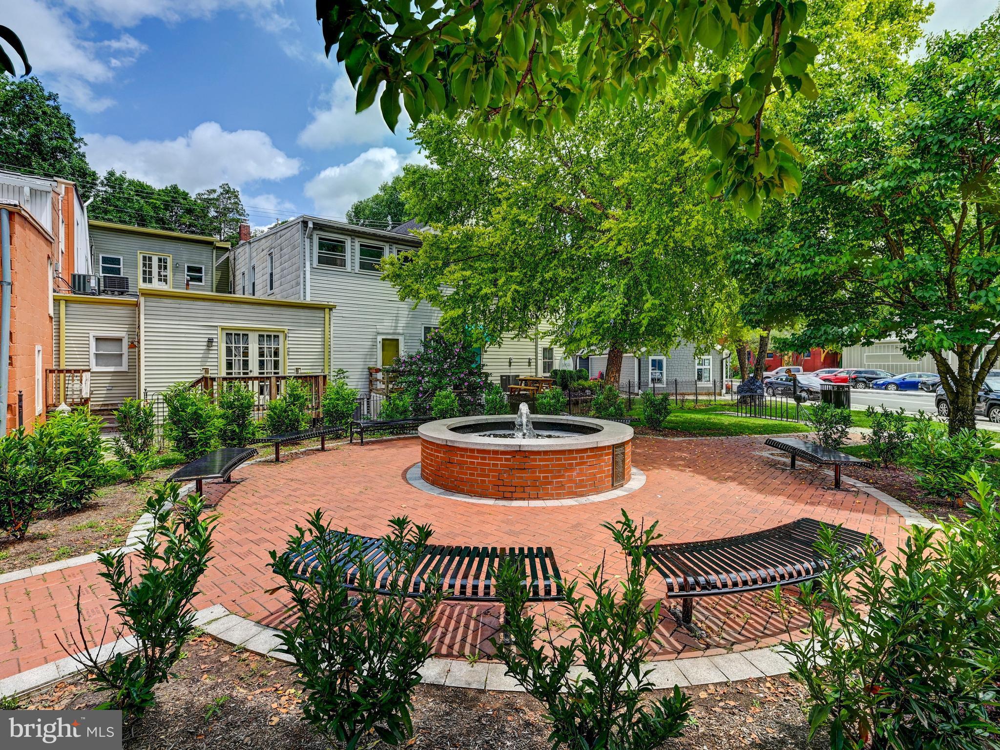 AMBER MEADOWS - Residential