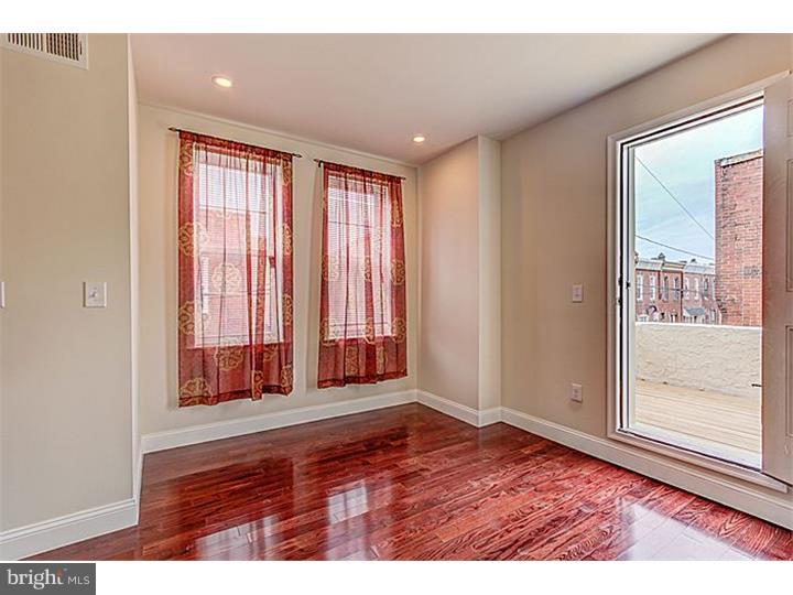 POINT BREEZE - Residential