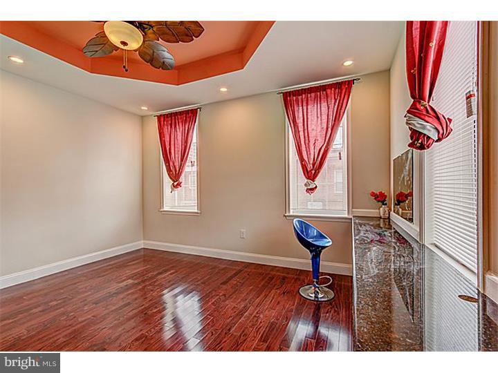 POINT BREEZE - Residential