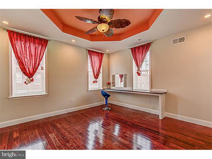 POINT BREEZE - Residential