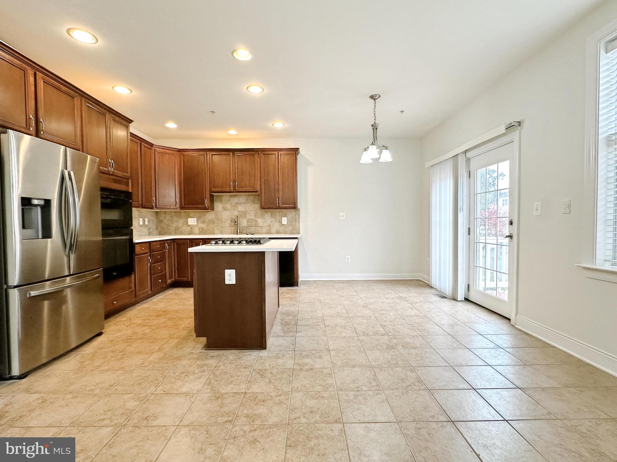 PIEDMONT CROSSING - Residential