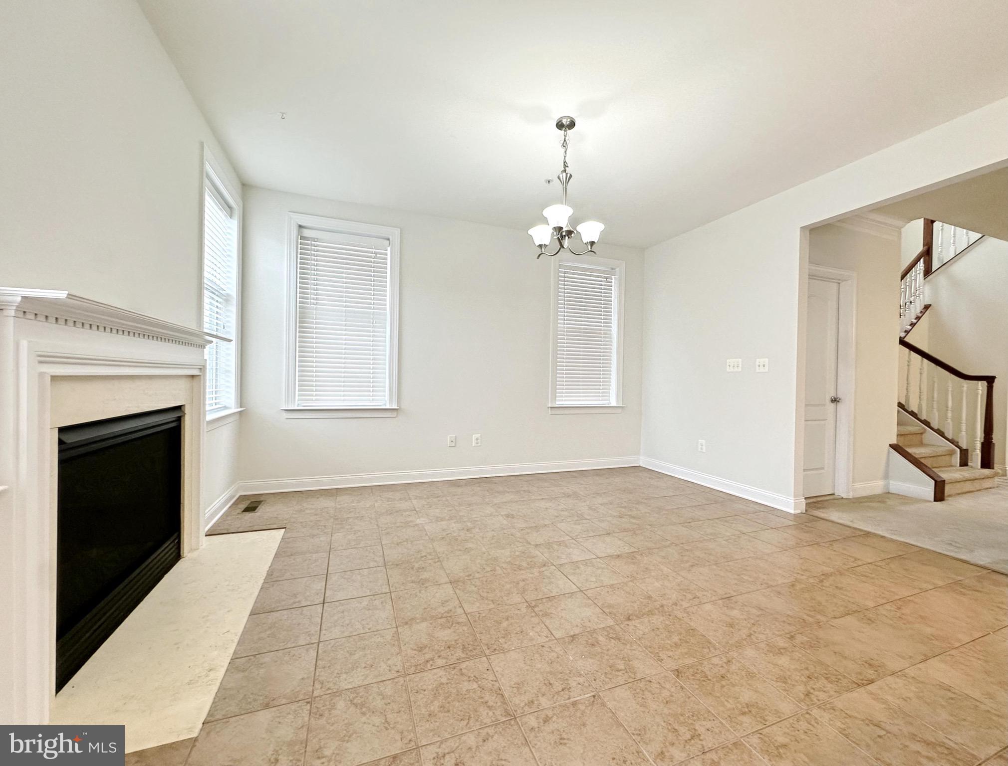 PIEDMONT CROSSING - Residential