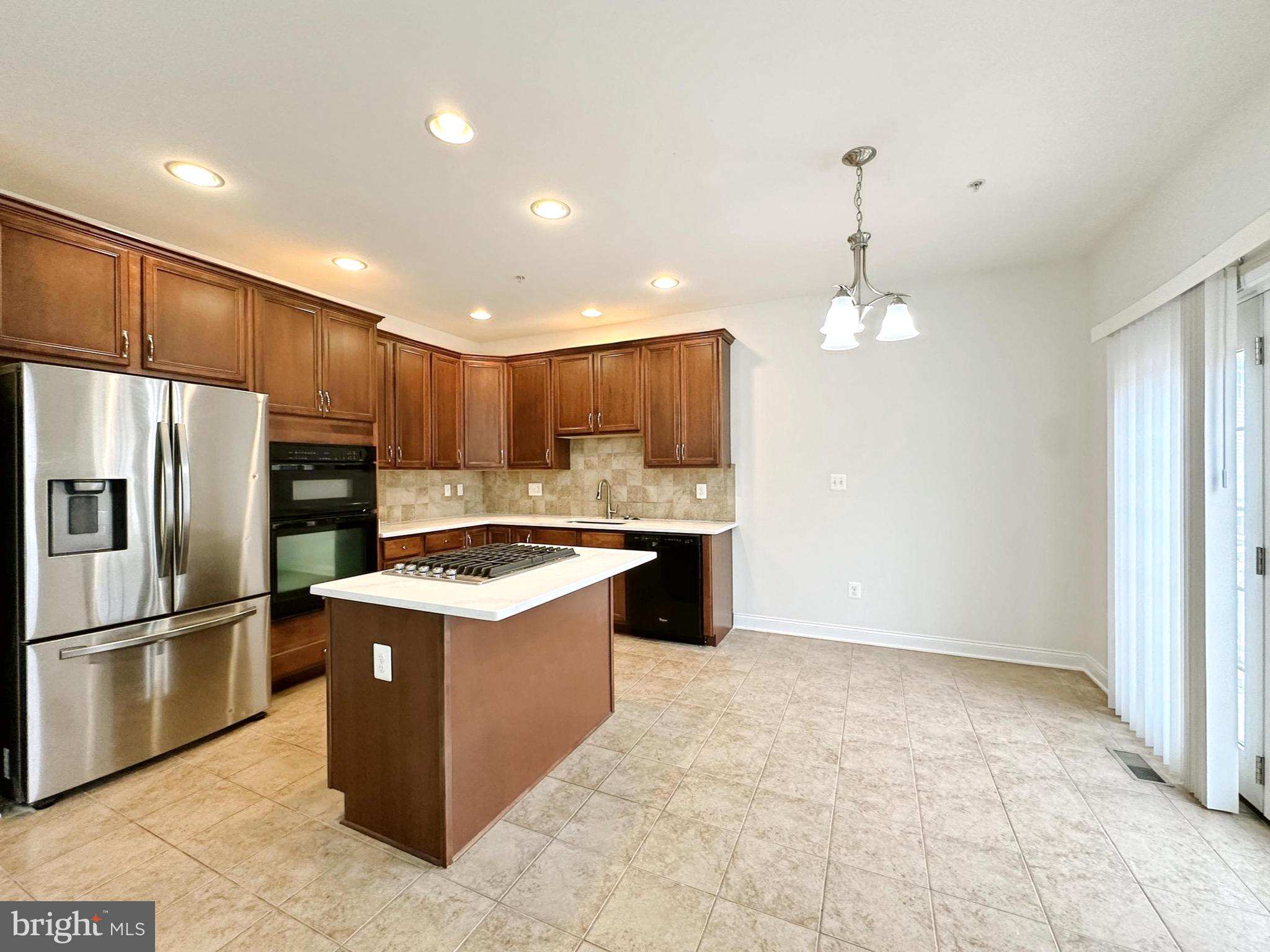 PIEDMONT CROSSING - Residential