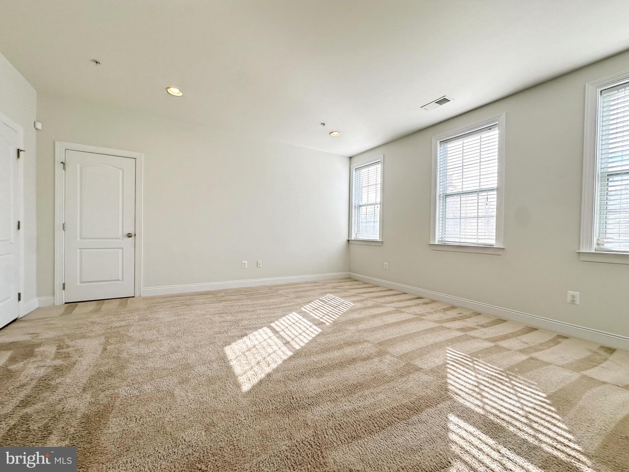 PIEDMONT CROSSING - Residential