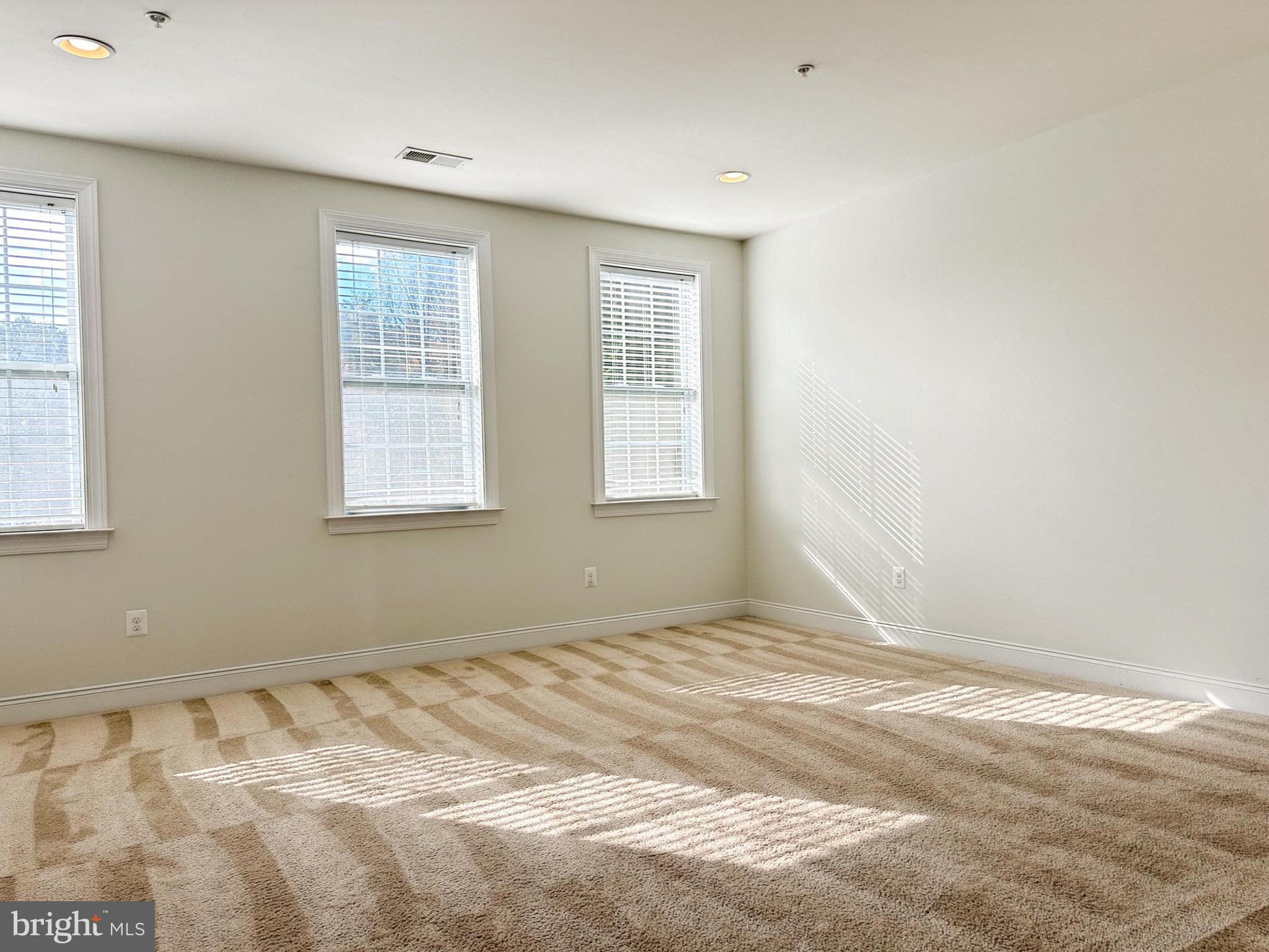 PIEDMONT CROSSING - Residential