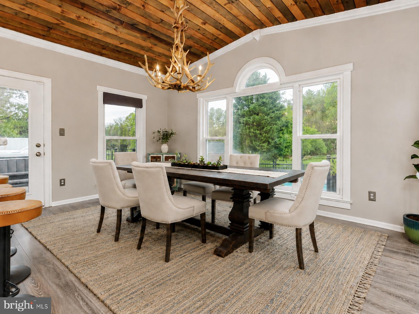 TELEGRAPH SPRING - Residential