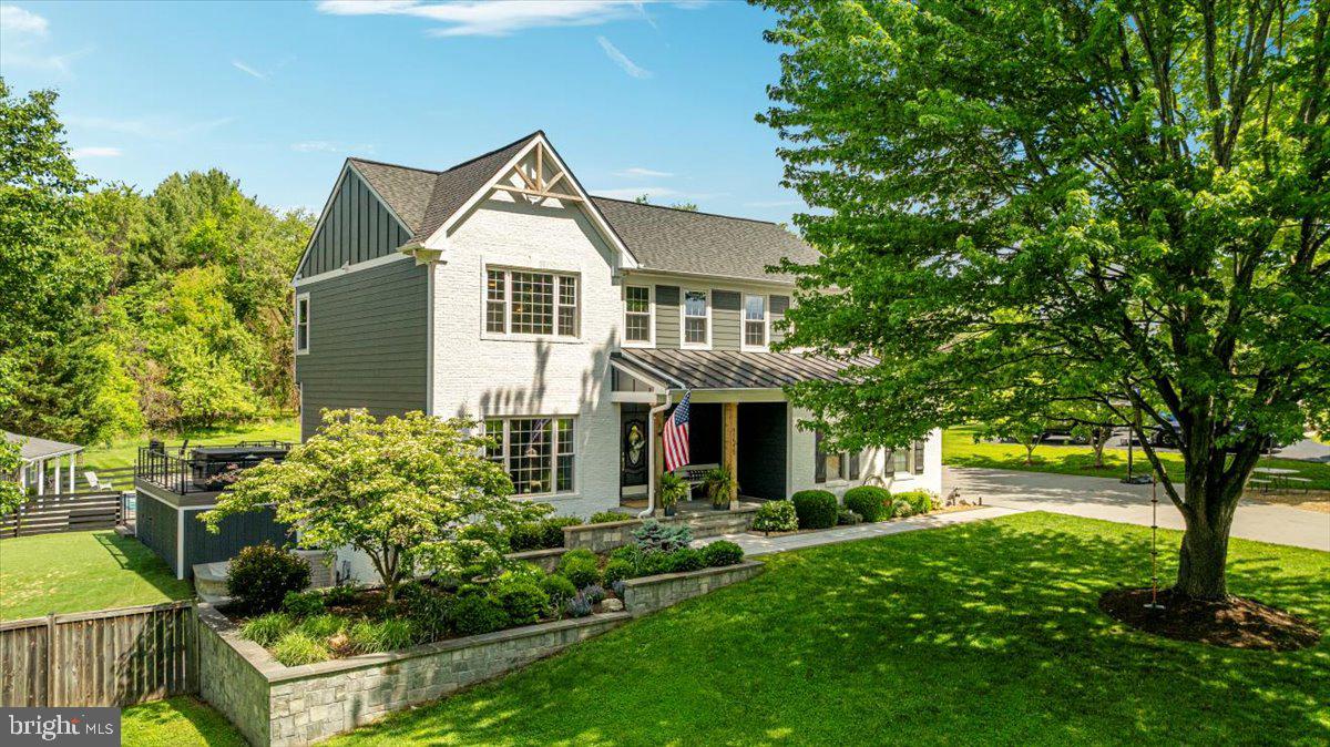 TELEGRAPH SPRING - Residential