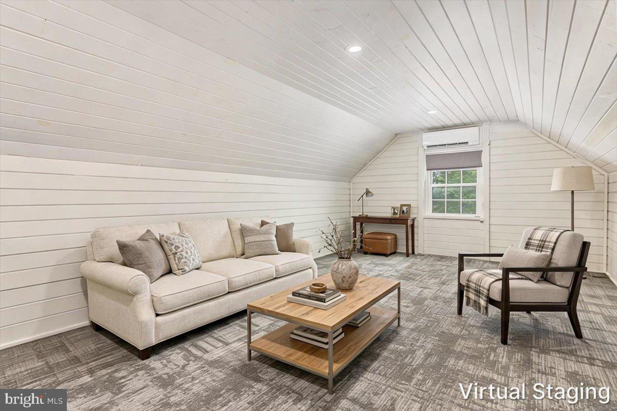 TELEGRAPH SPRING - Residential